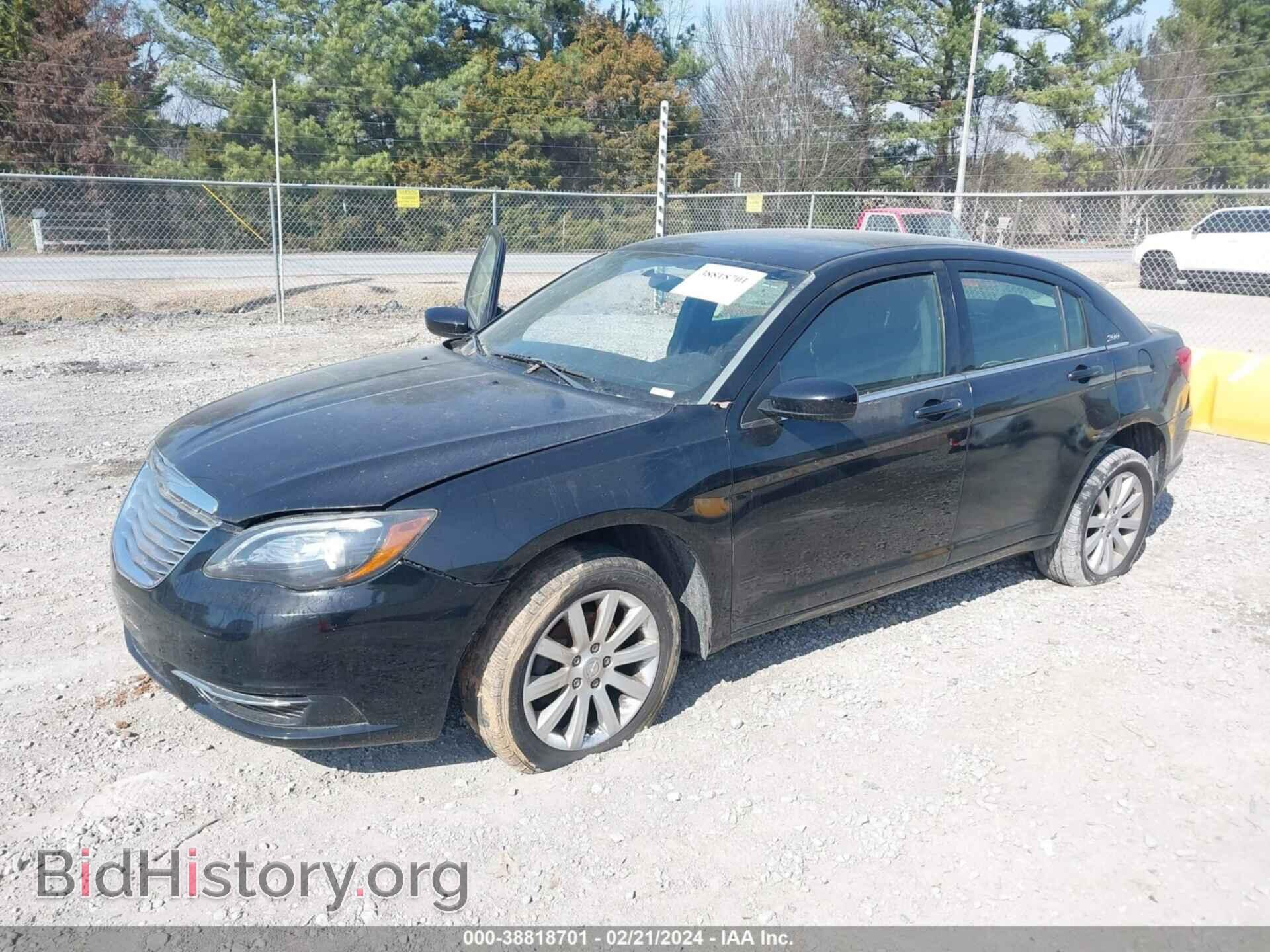 2013 CHRYSLER 200 - VIN: 1C3CCBBB3DN583949 - Фото 2