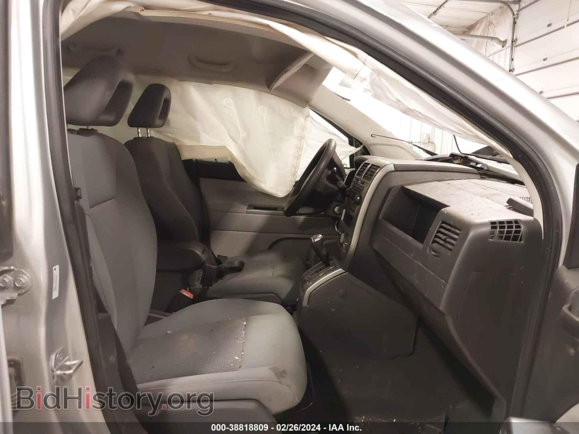 2011 JEEP COMPASS - VIN: 1J4NT1FA2BD159885 - Photo 5