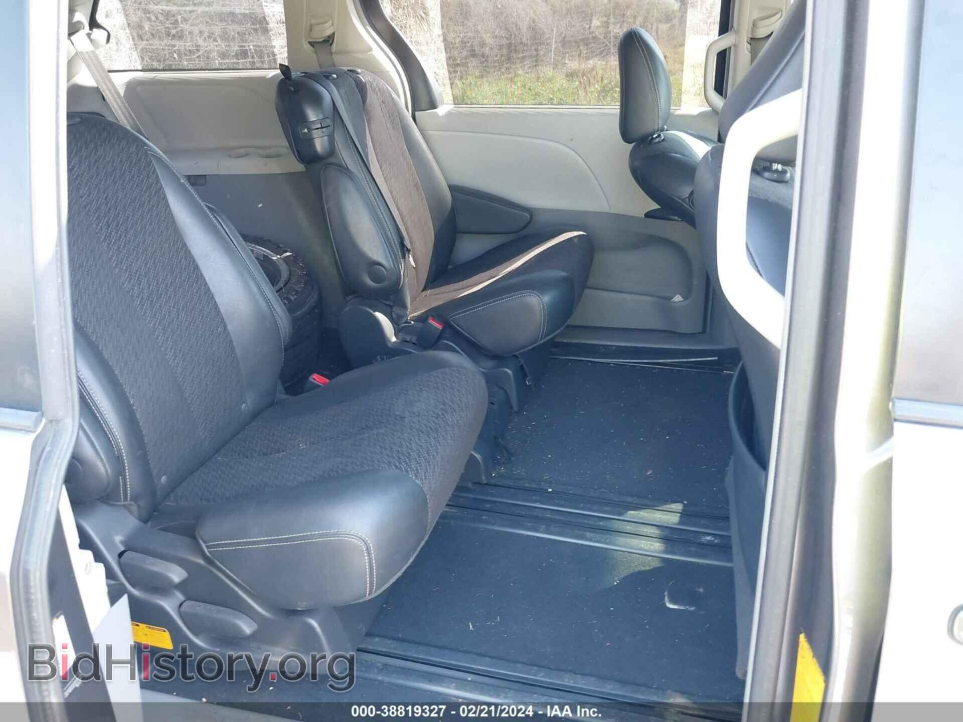 2011 TOYOTA SIENNA - VIN: 5TDXK3DC4BS037812 - Фото 8