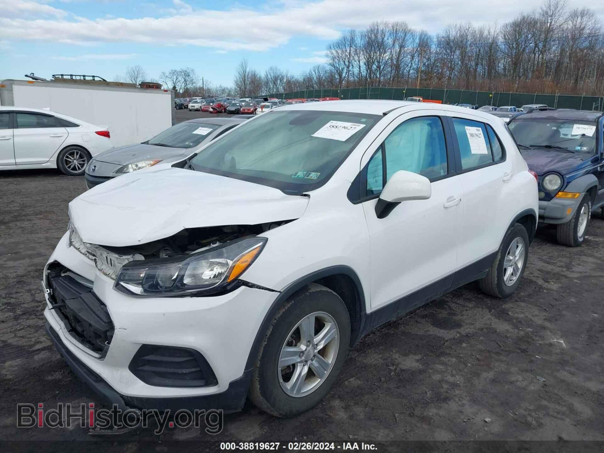 2019 CHEVROLET TRAX - VIN: 3GNCJKSB6KL206814 - Фото 2