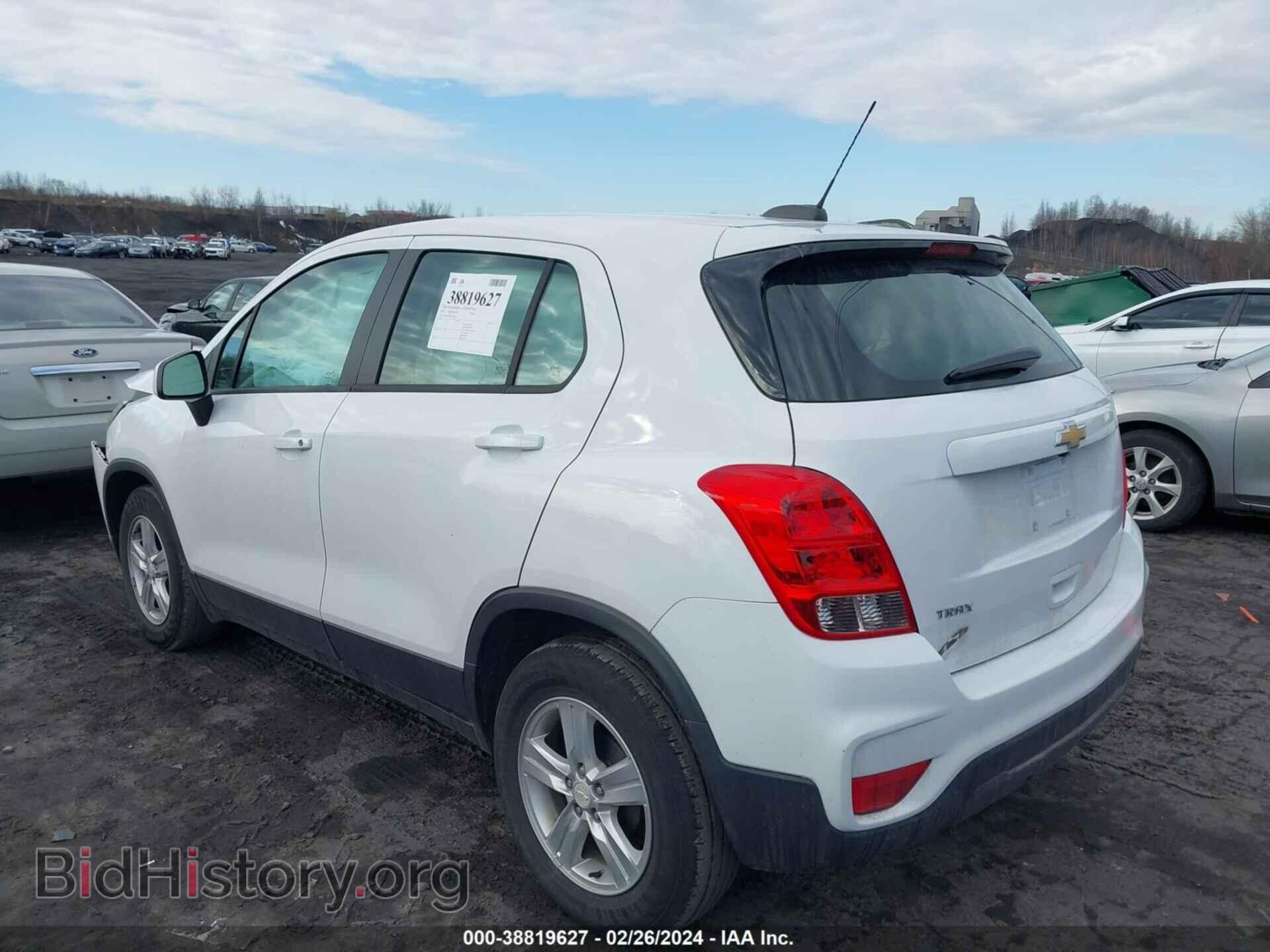 2019 CHEVROLET TRAX - VIN: 3GNCJKSB6KL206814 - Фото 3