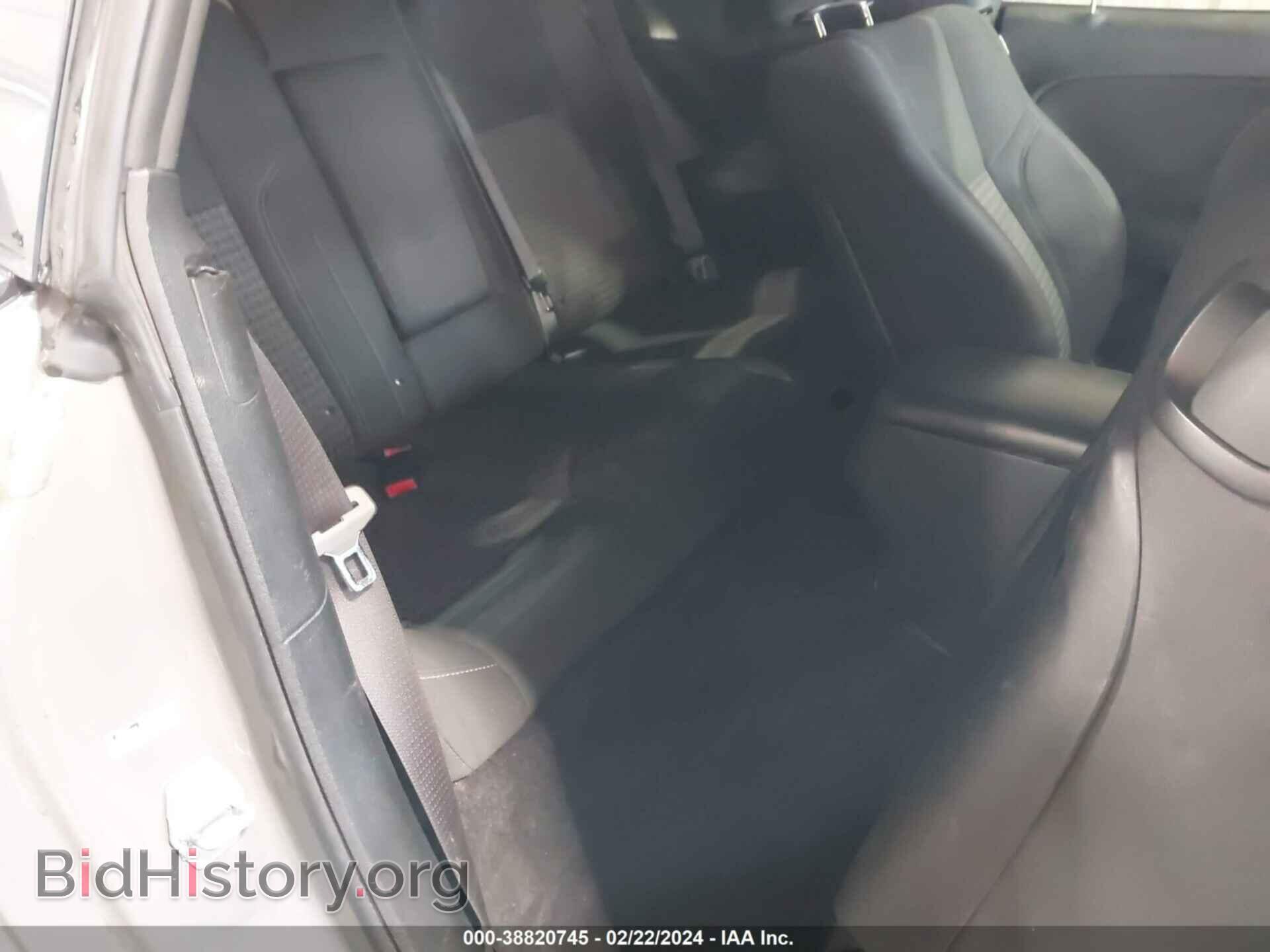 2018 DODGE CHALLENGER - VIN: 2C3CDZAG7JH321925 - Photo 8