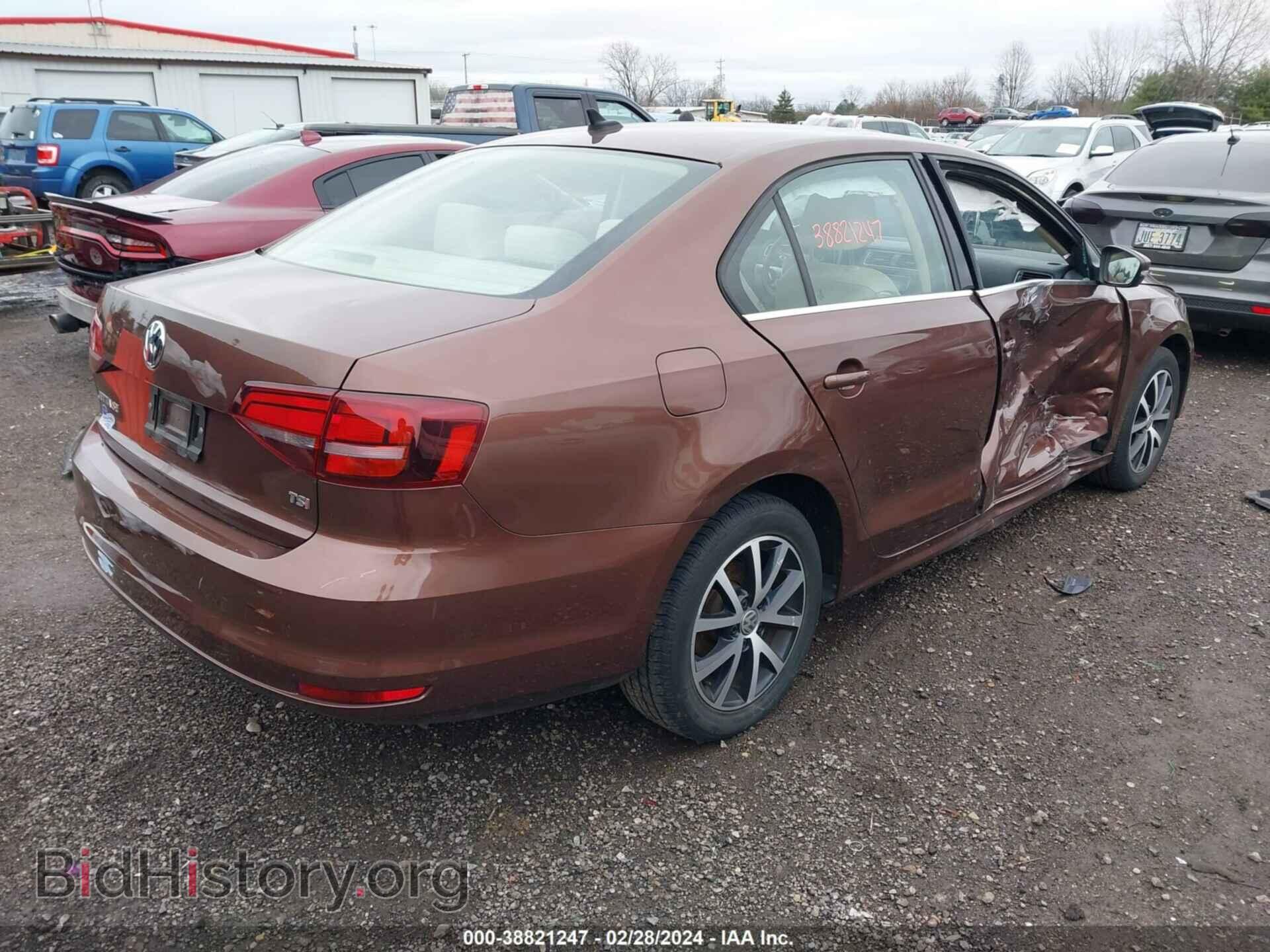 2017 VOLKSWAGEN JETTA - VIN: 3VWDB7AJ7HM334964 - Фото 4