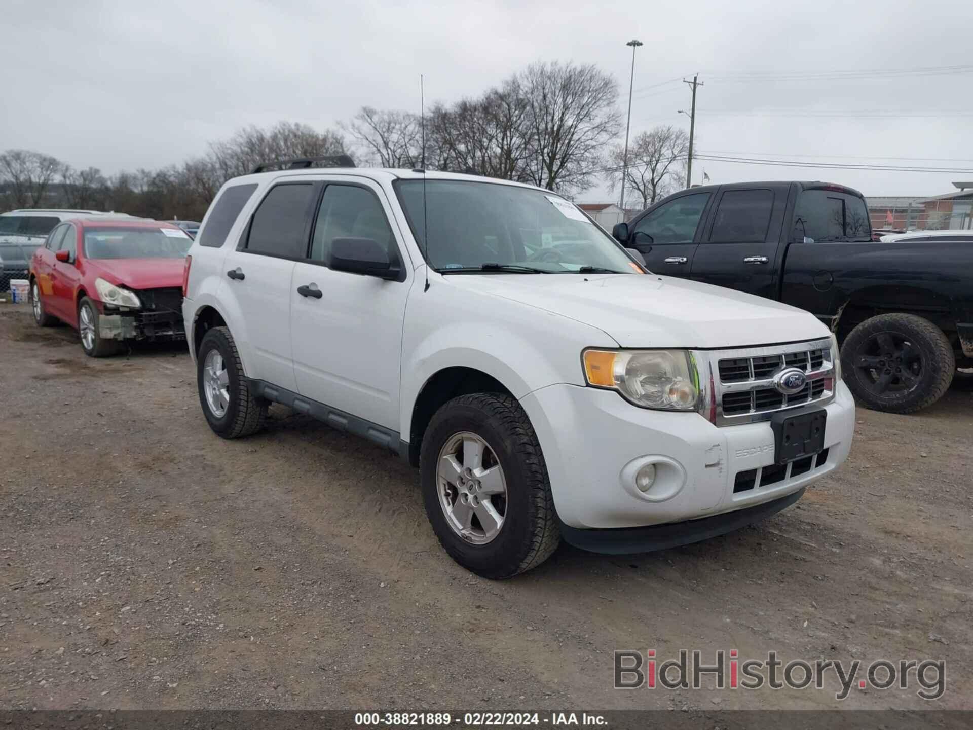 Photo 1FMCU9D71BKB65720 - FORD ESCAPE 2011