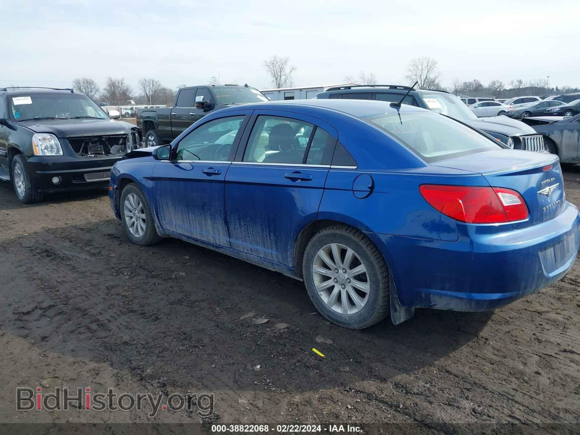 2010 CHRYSLER SEBRING - VIN: 1C3CC5FB0AN111232 - Фото 3