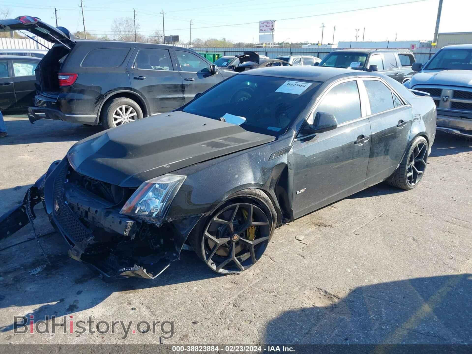 2011 CADILLAC CTS-V - VIN: 1G6DV5EP4B0155680 - Фото 2