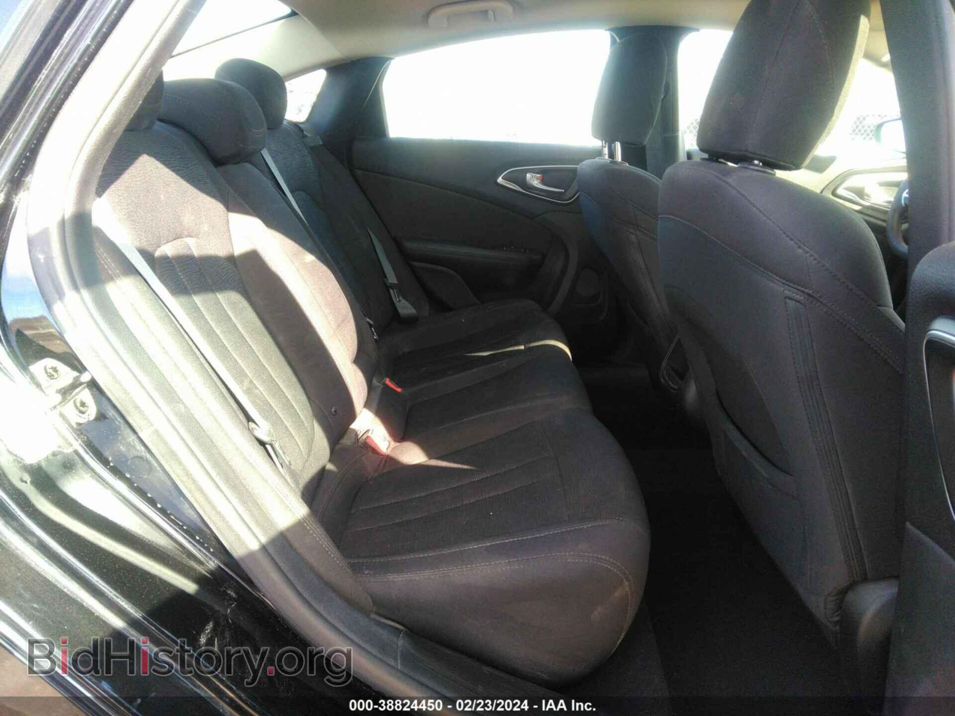 2017 CHRYSLER 200 - VIN: 1C3CCCAB9HN512221 - Фото 8
