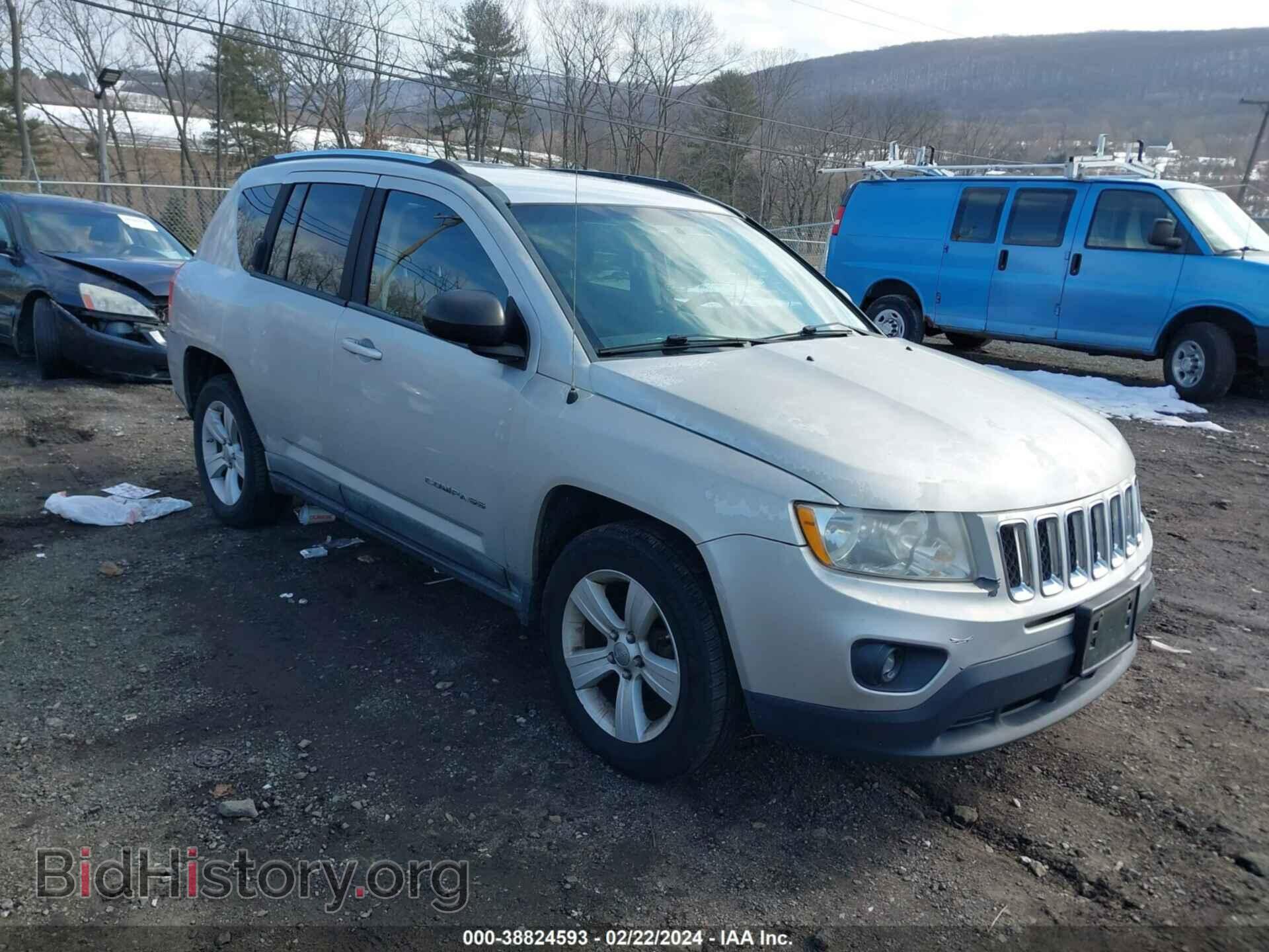 Photo 1J4NT1FB0BD142513 - JEEP COMPASS 2011