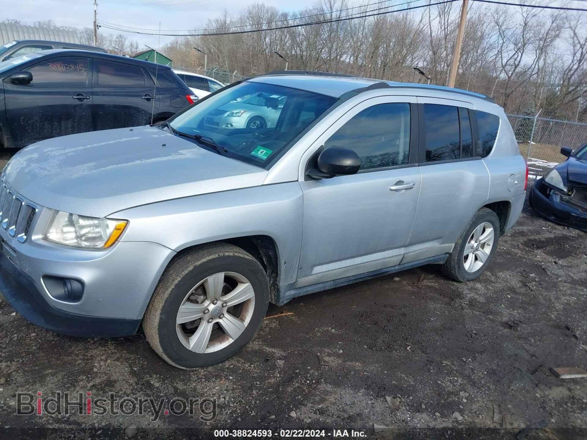 2011 JEEP COMPASS - VIN: 1J4NT1FB0BD142513 - Photo 2