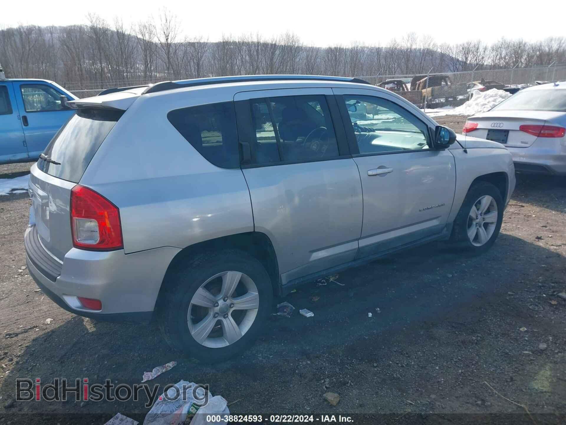 2011 JEEP COMPASS - VIN: 1J4NT1FB0BD142513 - Photo 4