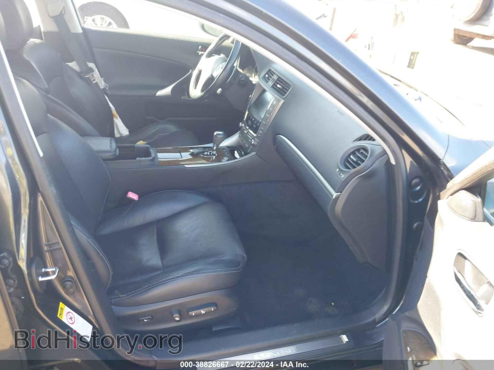 2011 LEXUS IS 250 - VIN: JTHBF5C29B5137590 - Photo 5