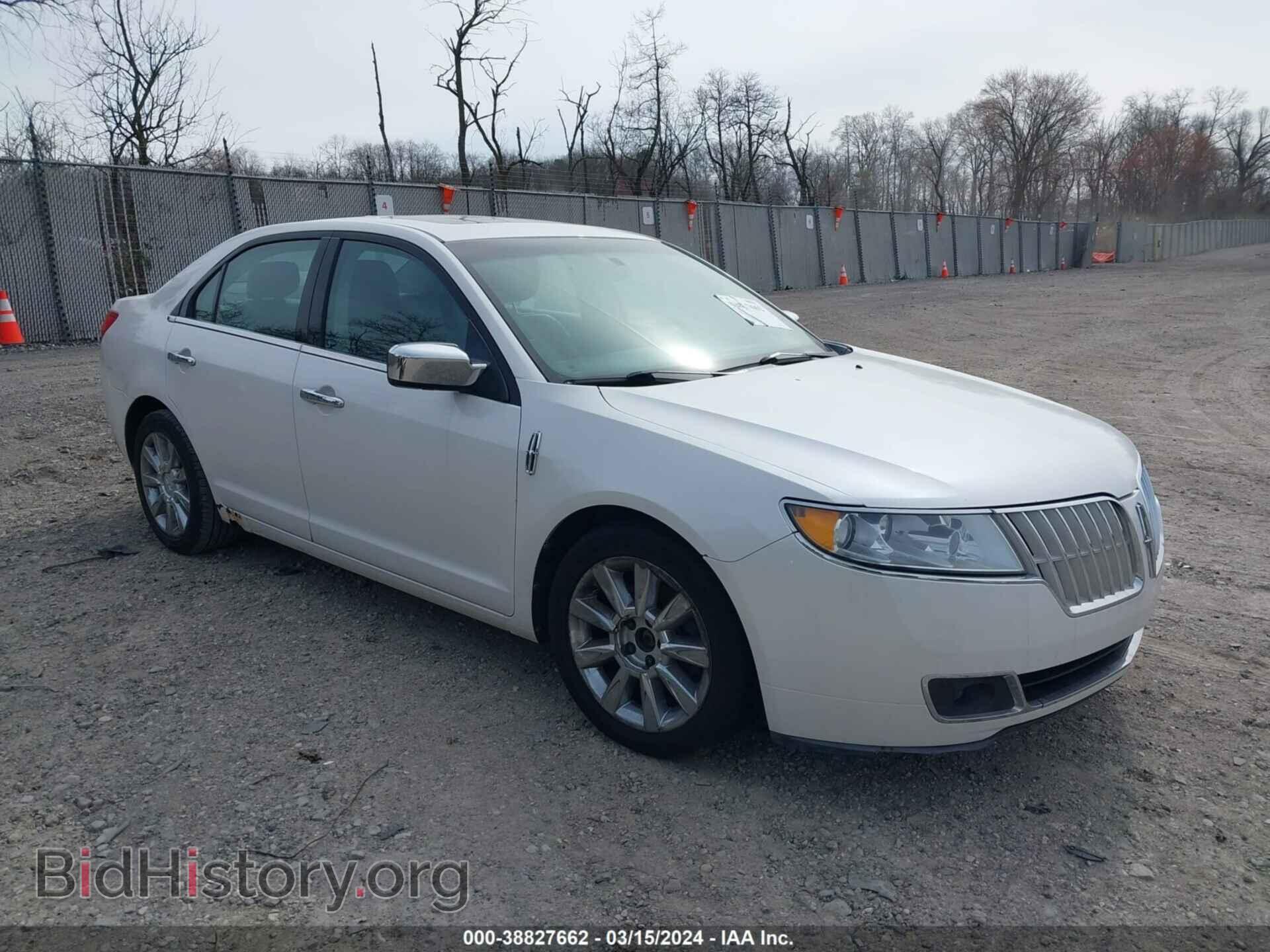 Photo 3LNHL2JC7BR769916 - LINCOLN MKZ 2011