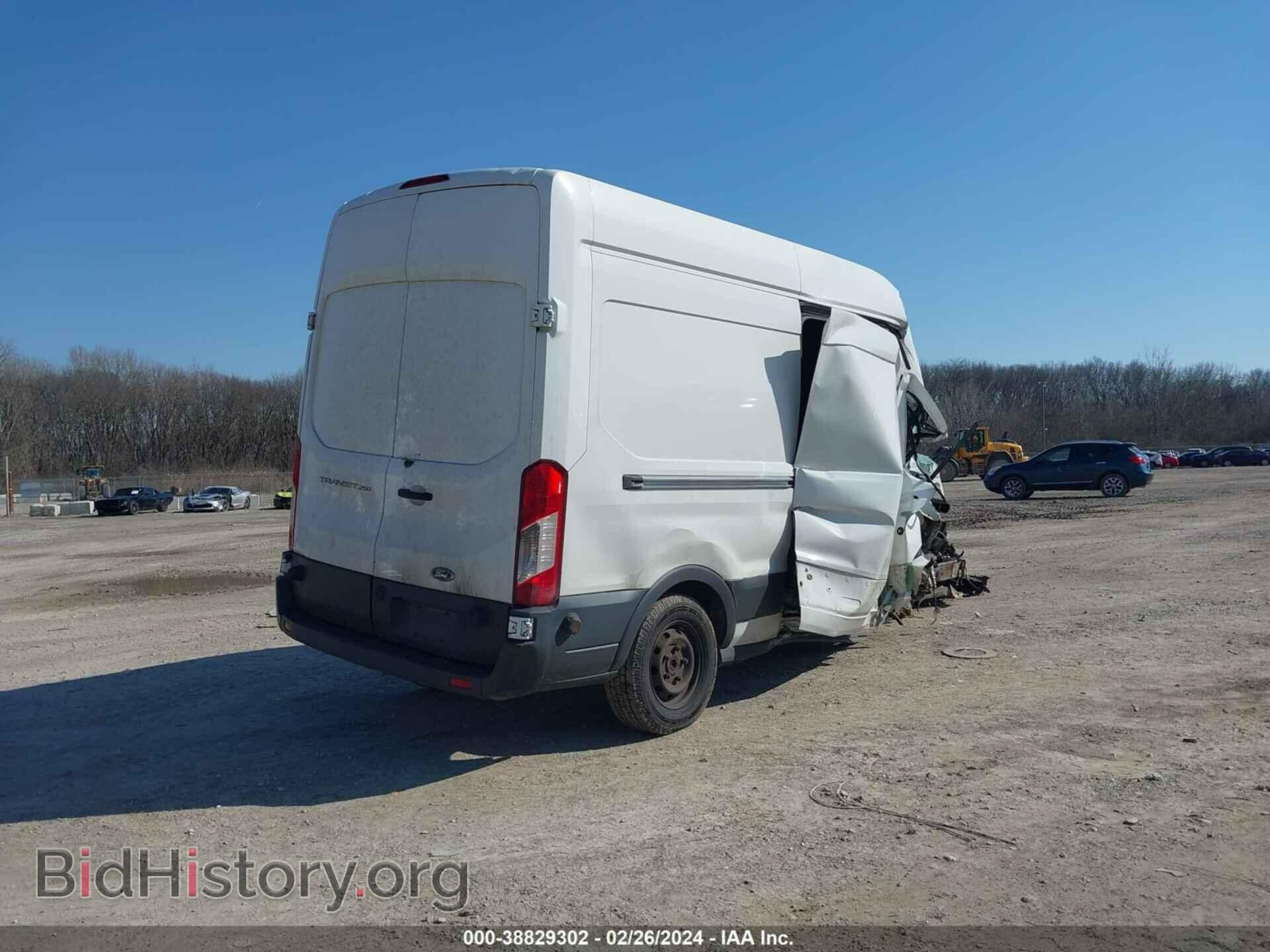 2017 FORD TRANSIT-250 - VIN: 1FTYR2XMXHKA03677 - Фото 4