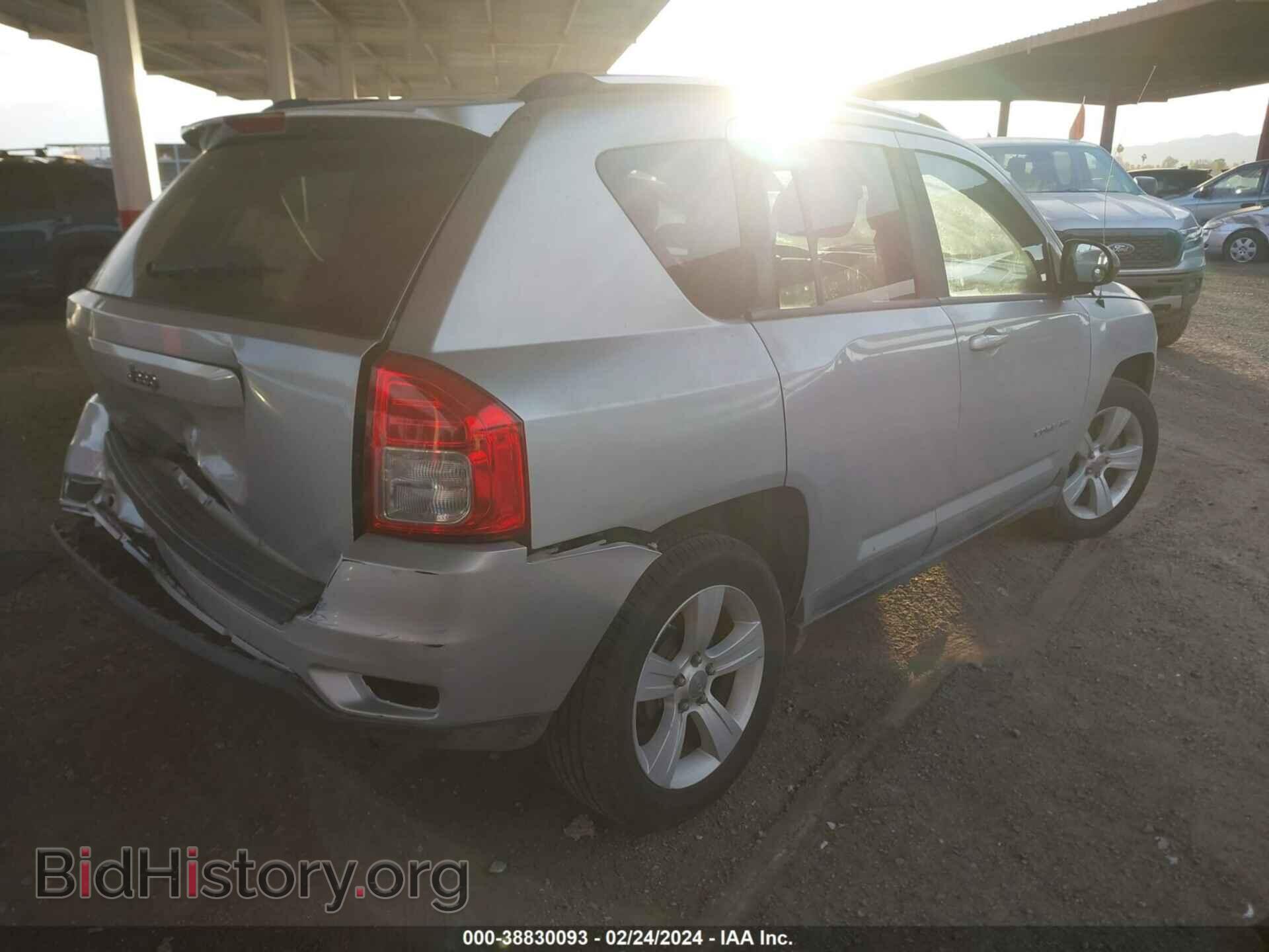 2011 JEEP COMPASS - VIN: 1J4NT1FA4BD170631 - Photo 4