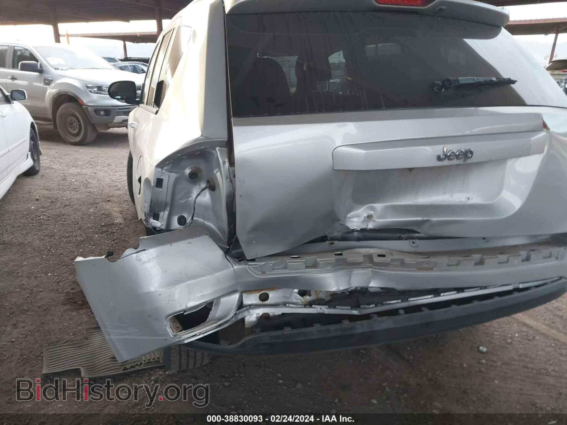 2011 JEEP COMPASS - VIN: 1J4NT1FA4BD170631 - Photo 6