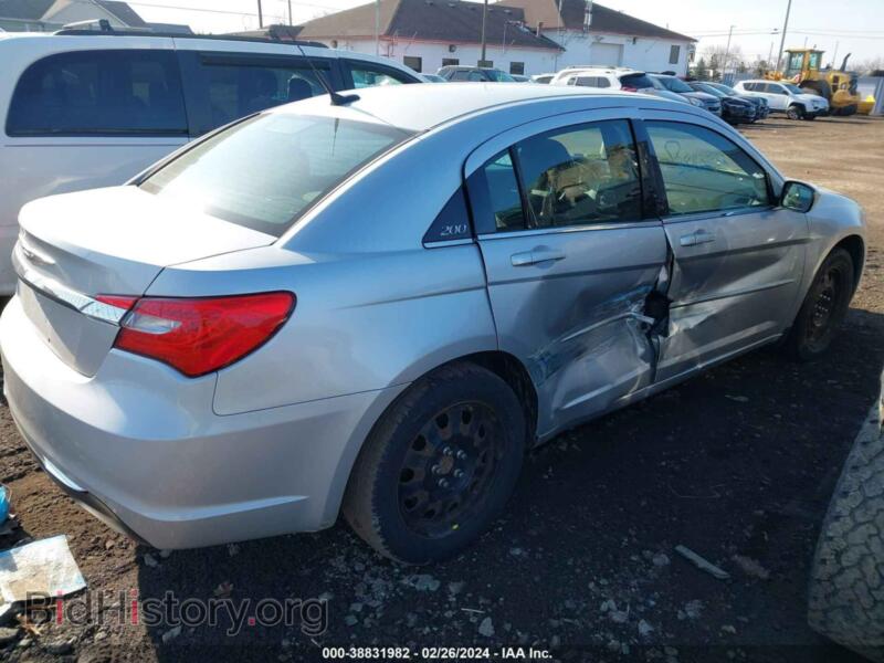 2011 Chrysler 200 (VIN 1C3BC4FB9BN515752) — фото 4 из 11