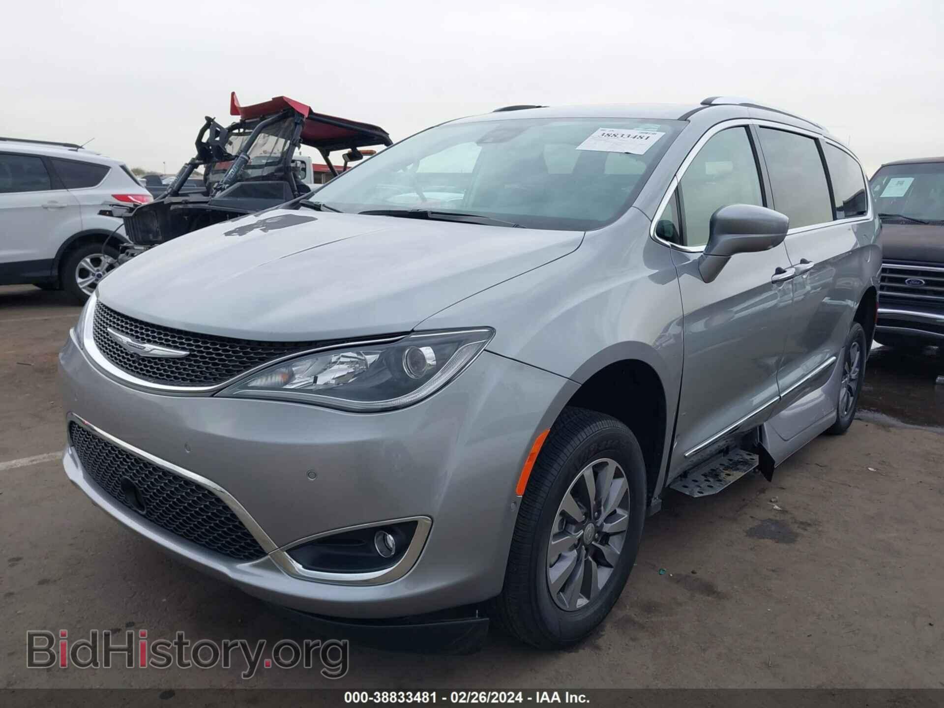 2020 CHRYSLER PACIFICA - VIN: 2C4RC1EG8LR173477 - Фото 2