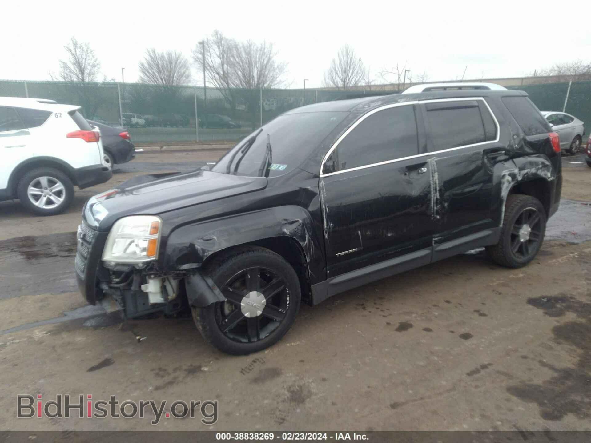 2011 GMC TERRAIN - VIN: 2CTALWEC4B6469947 - Photo 2