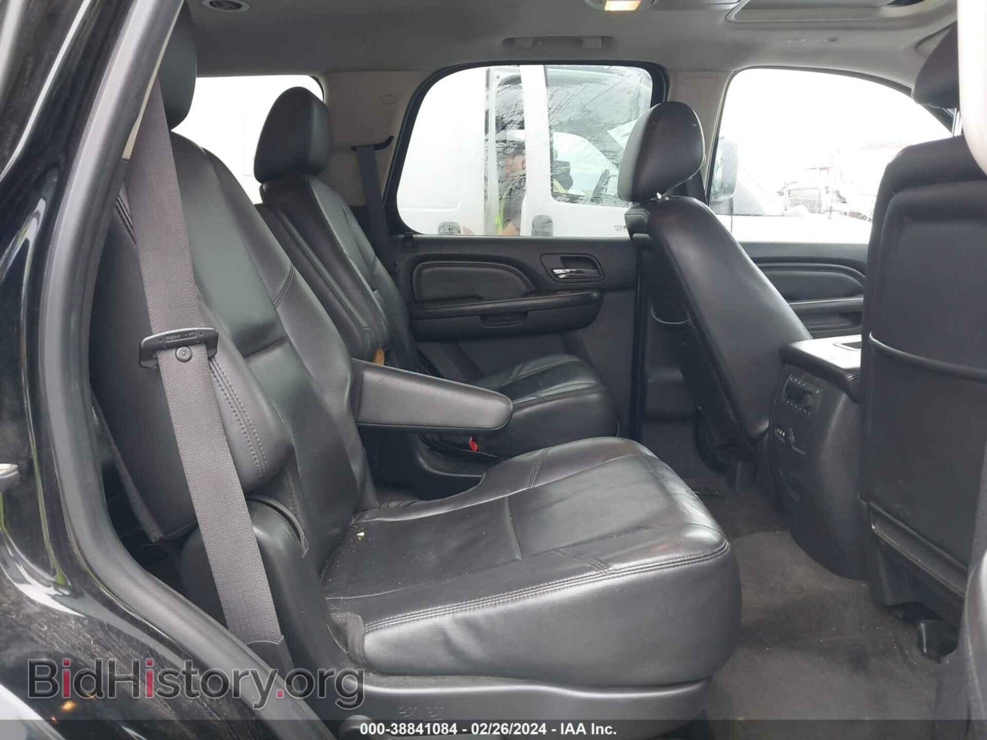 2011 GMC YUKON - VIN: 1GKS2EEF0BR368954 - Photo 8