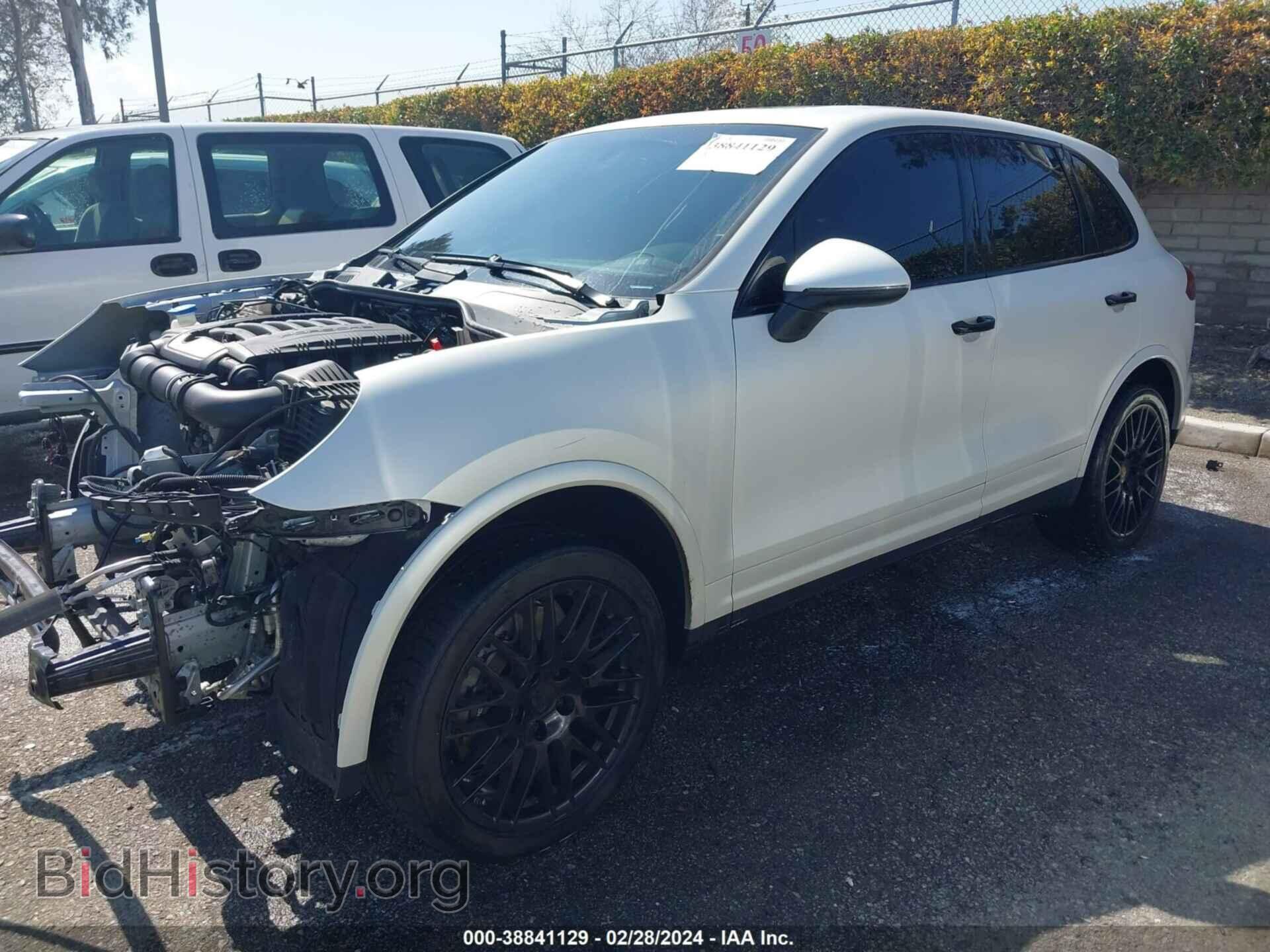 2017 PORSCHE CAYENNE - VIN: WP1AA2A26HKA80352 - Фото 2