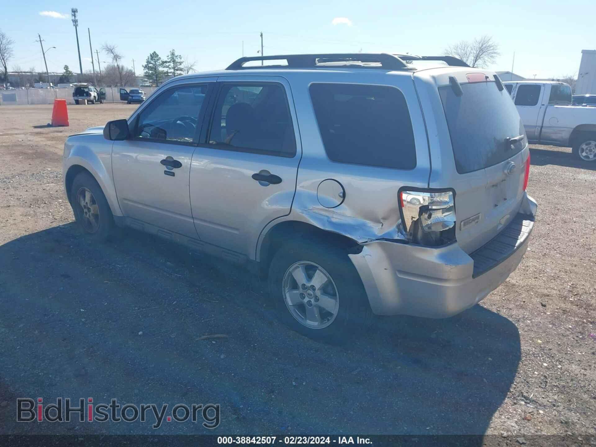 2011 FORD ESCAPE - VIN: 1FMCU0D7XBKA21319 - Фото 3