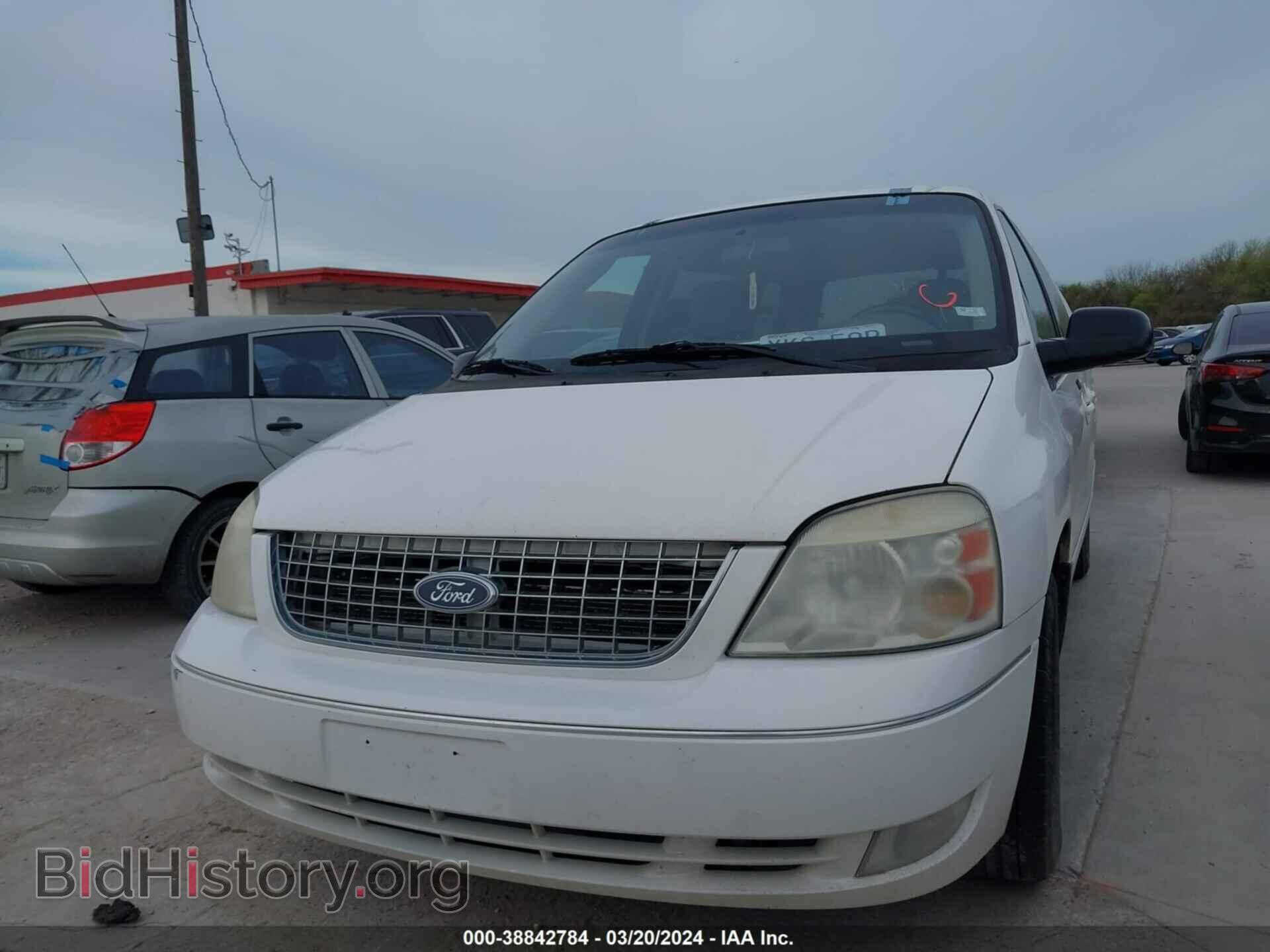 2007 FORD FREESTAR - VIN: 2FMZA52257BA04811 - Фото 2