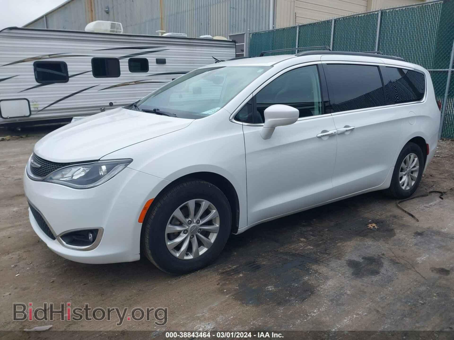 2019 CHRYSLER PACIFICA - VIN: 2C4RC1FG8KR588280 - Photo 2