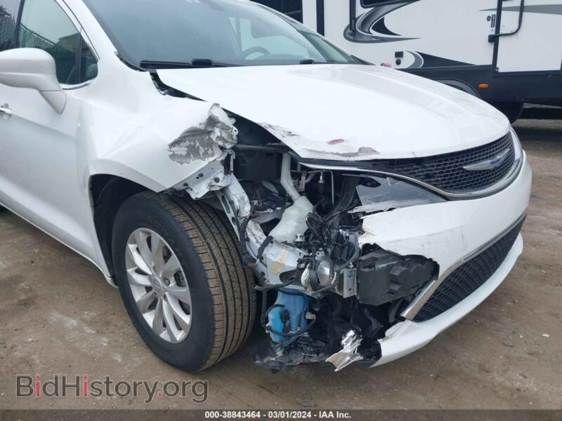 2019 Chrysler PACIFICA (VIN 2C4RC1FG8KR588280) — photo 6 of 16