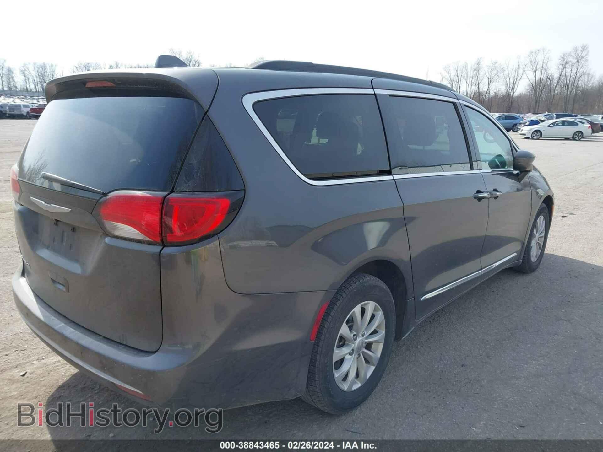 2017 CHRYSLER PACIFICA - VIN: 2C4RC1BGXHR526491 - Фото 4