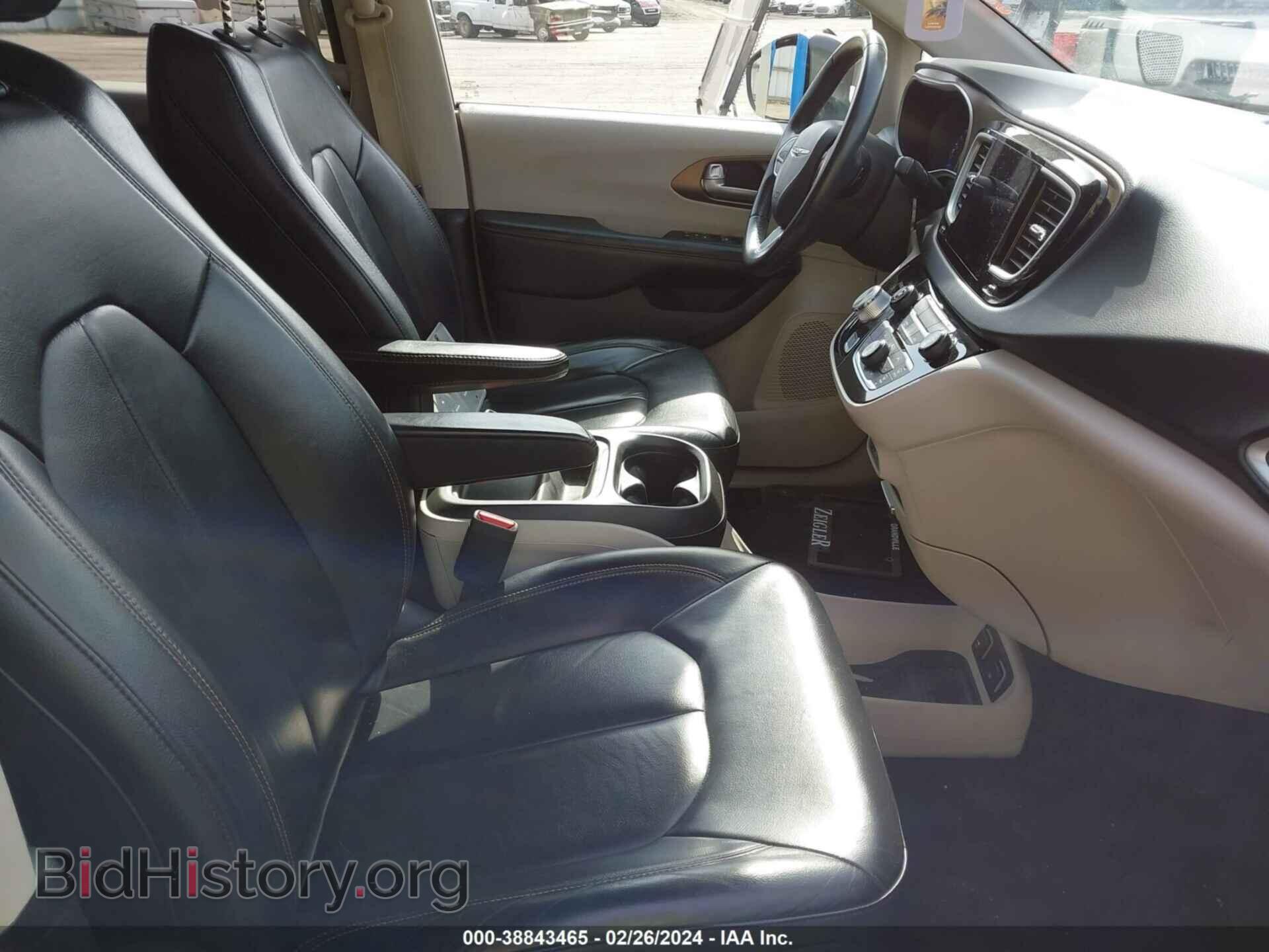 2017 CHRYSLER PACIFICA - VIN: 2C4RC1BGXHR526491 - Фото 5