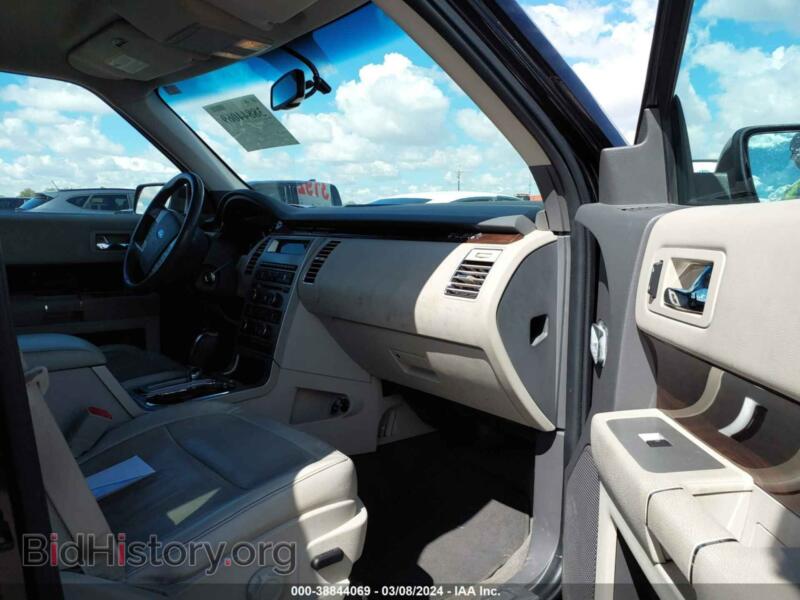2011 Ford FLEX (VIN 2FMGK5CC6BBD35157) — photo 5 of 11