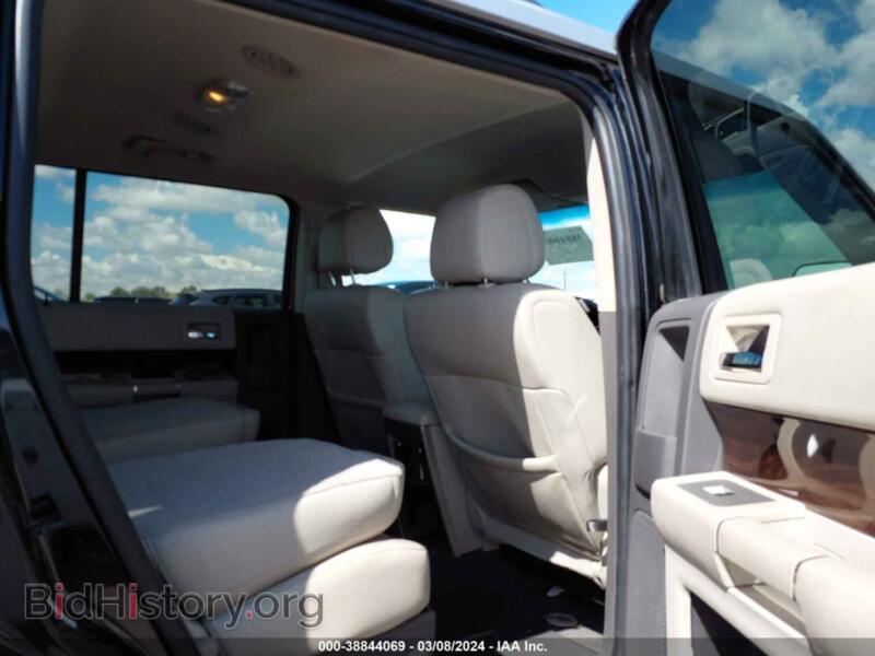 2011 Ford FLEX (VIN 2FMGK5CC6BBD35157) — photo 8 of 11