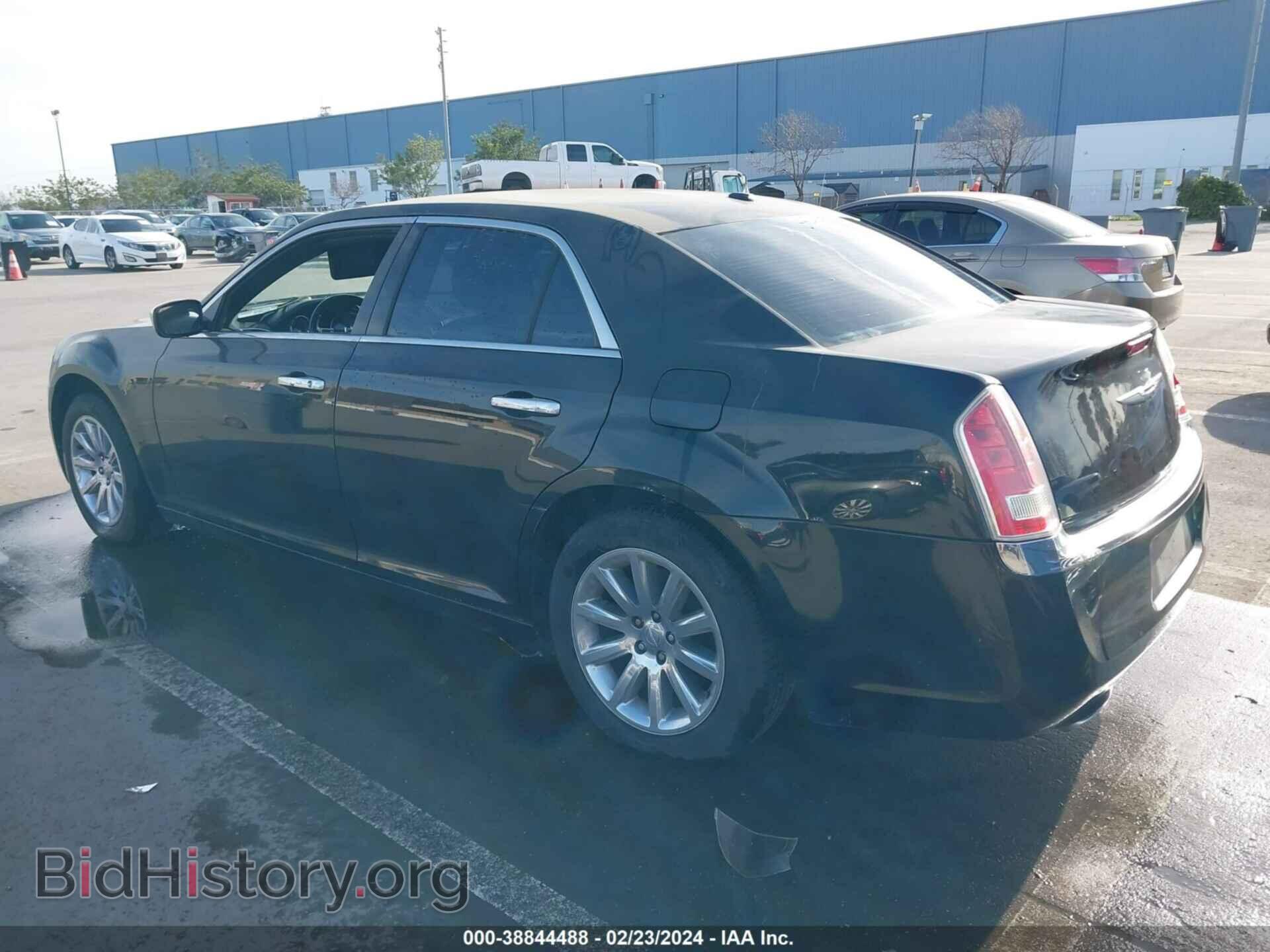 2011 CHRYSLER 300 - VIN: 2C3CA5CG8BH546726 - Фото 3