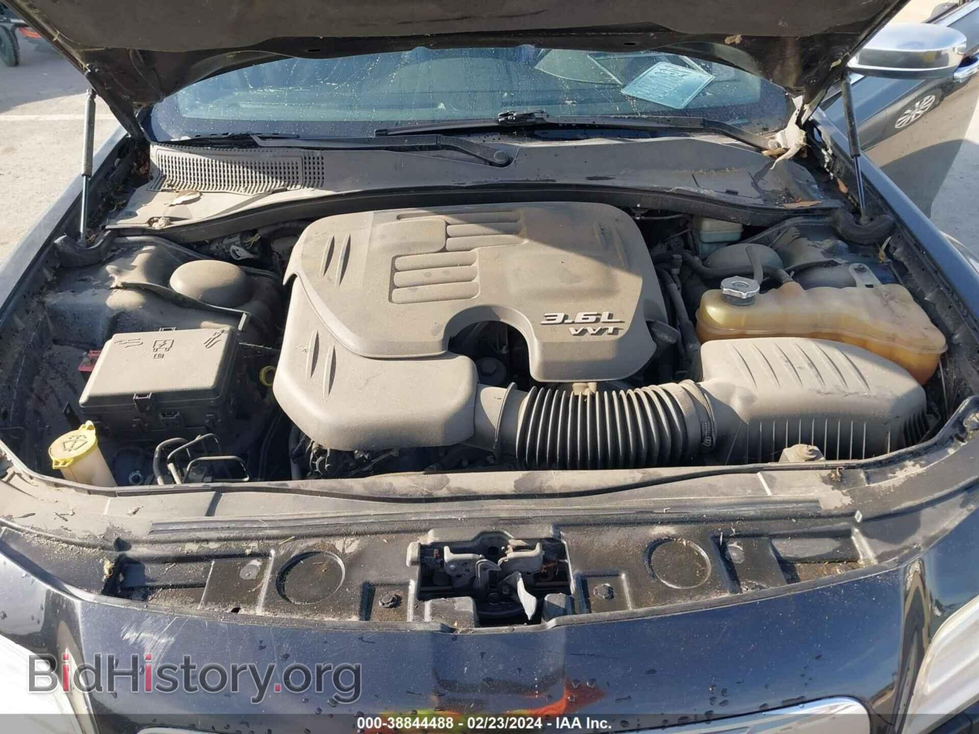 2011 CHRYSLER 300 - VIN: 2C3CA5CG8BH546726 - Фото 10