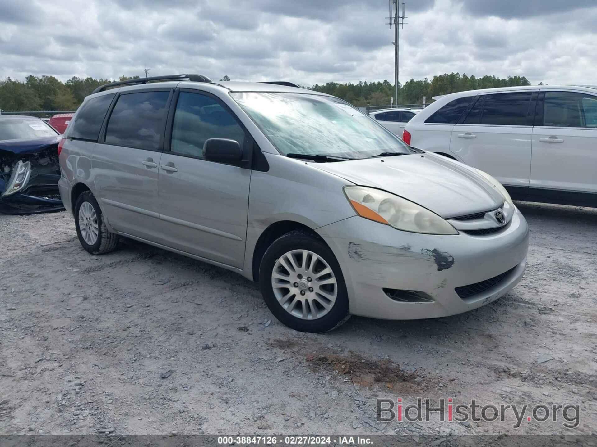 Photo 5TDZK23C18S110034 - TOYOTA SIENNA 2008