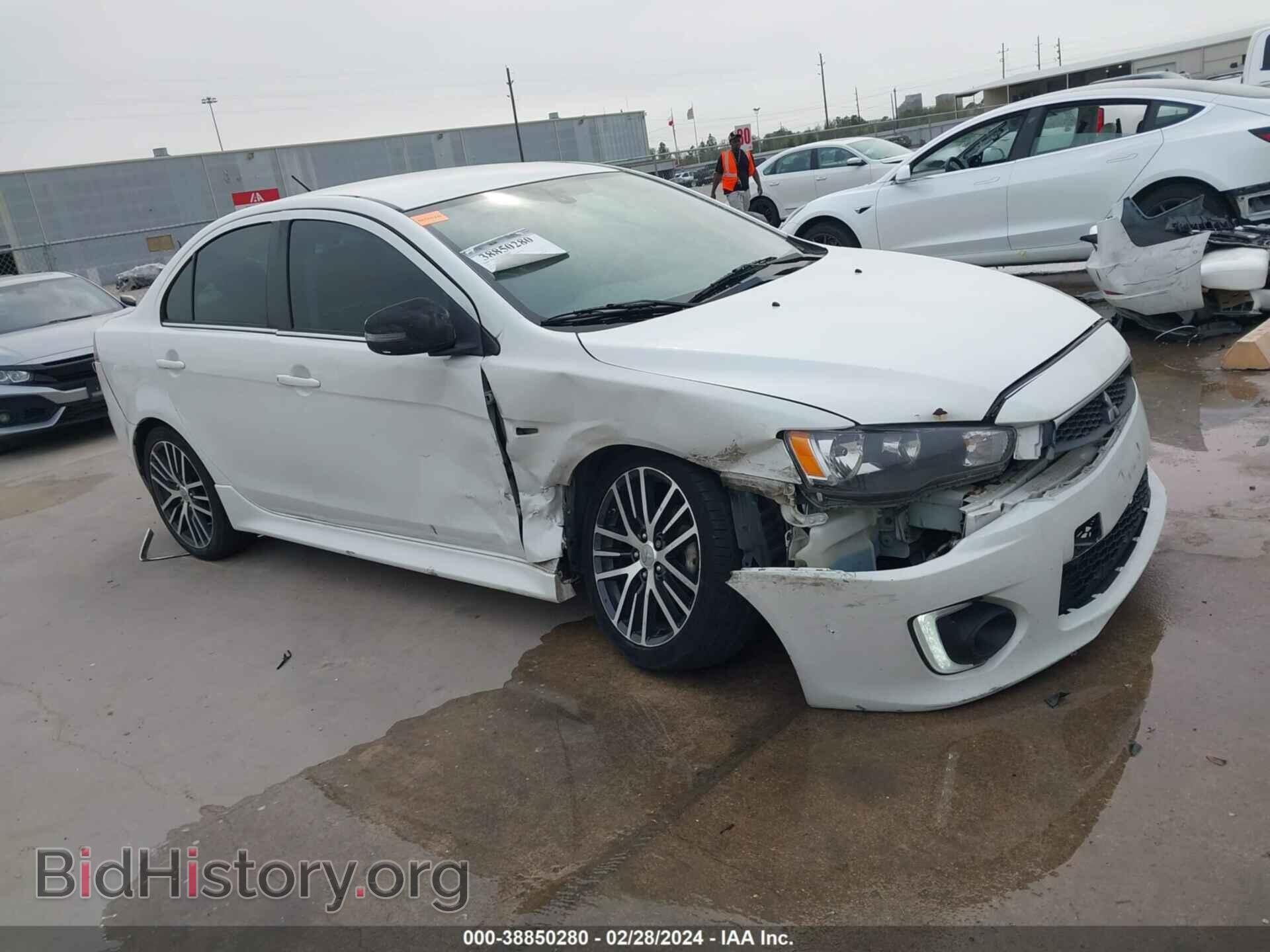 Photo JA32V2FW9HU001796 - MITSUBISHI LANCER 2017