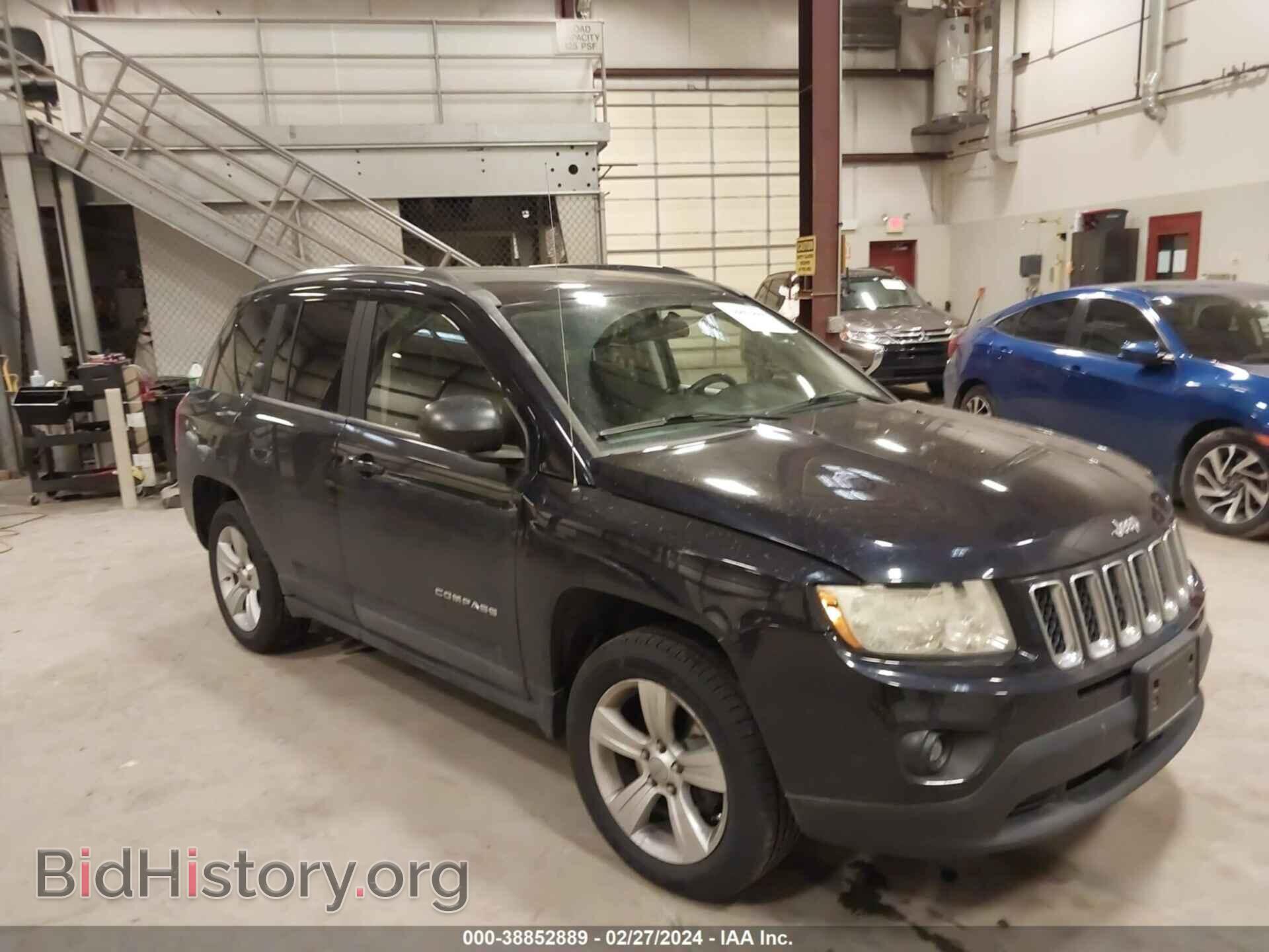 Photo 1J4NT1FB9BD176661 - JEEP COMPASS 2011