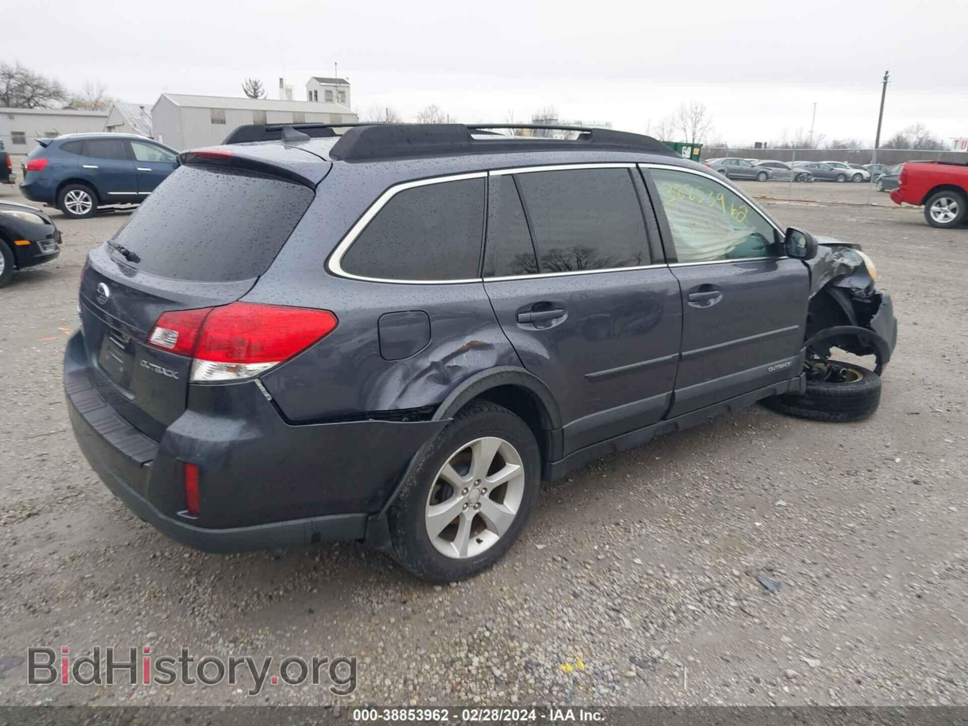 2014 SUBARU OUTBACK - VIN: 4S4BRCDC7E3225733 - Фото 4