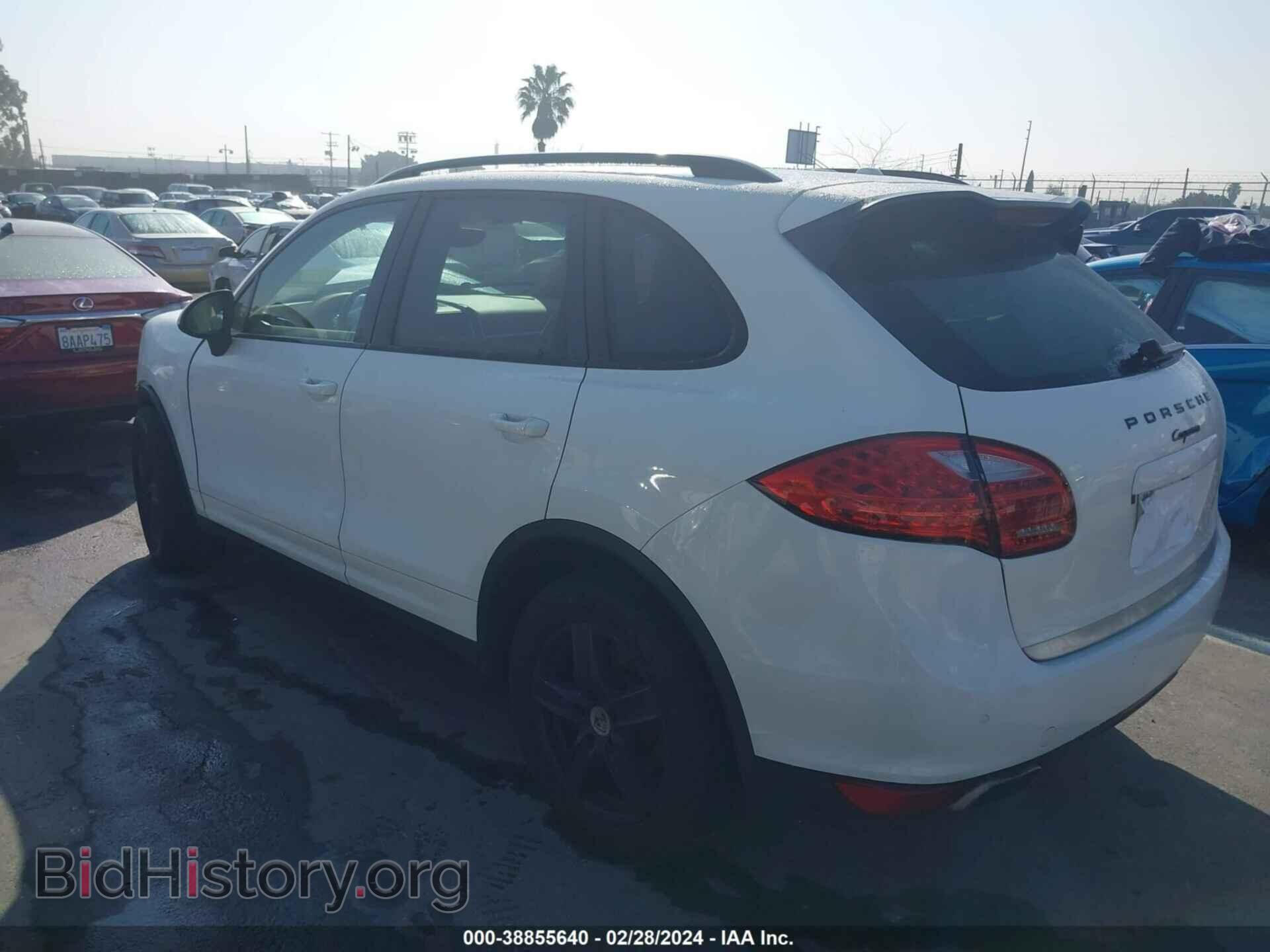 2011 PORSCHE CAYENNE - VIN: WP1AA2A27BLA05998 - Фото 3