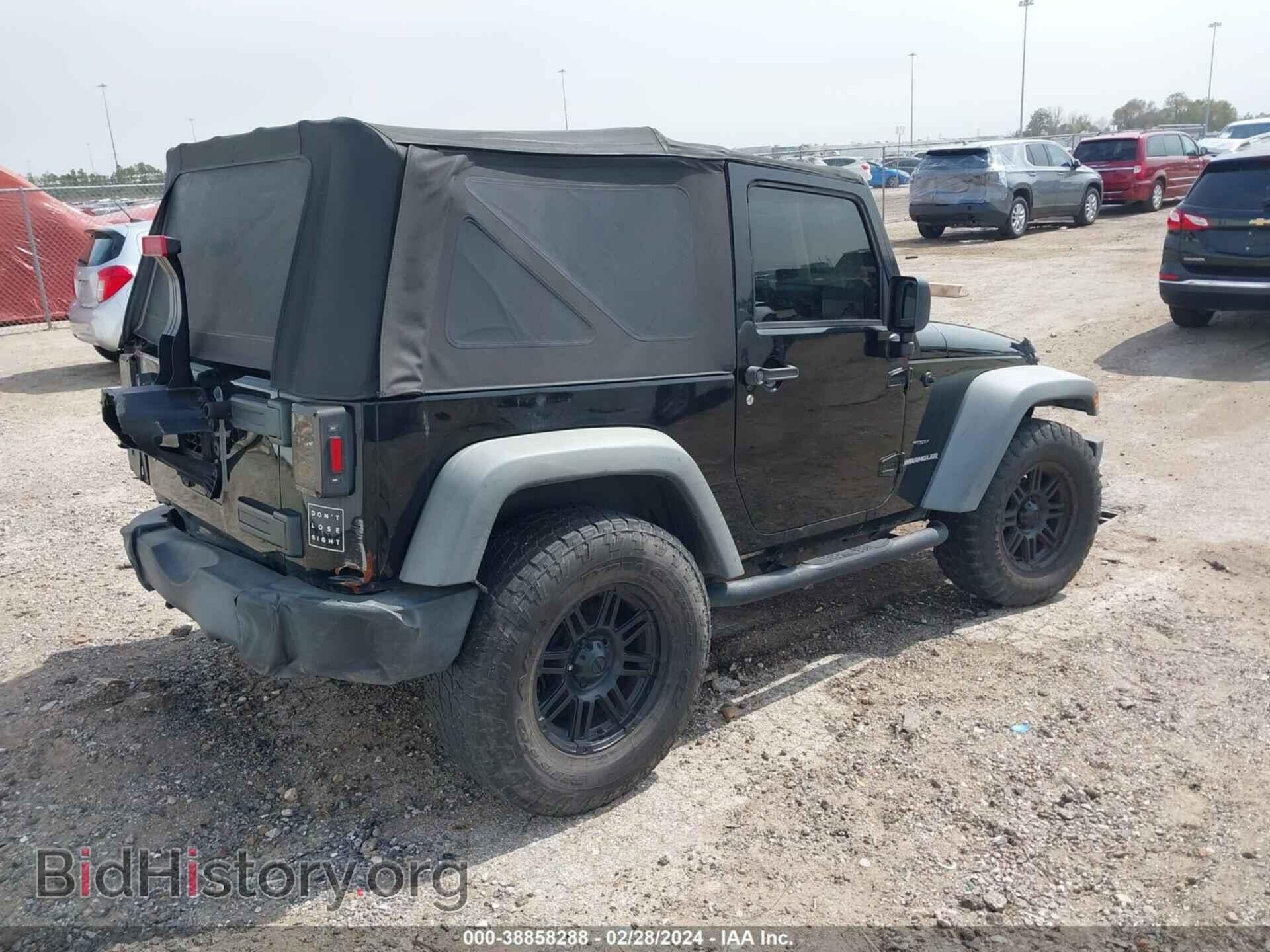 2011 JEEP WRANGLER - VIN: 1J4AA2D16BL528184 - Фото 4