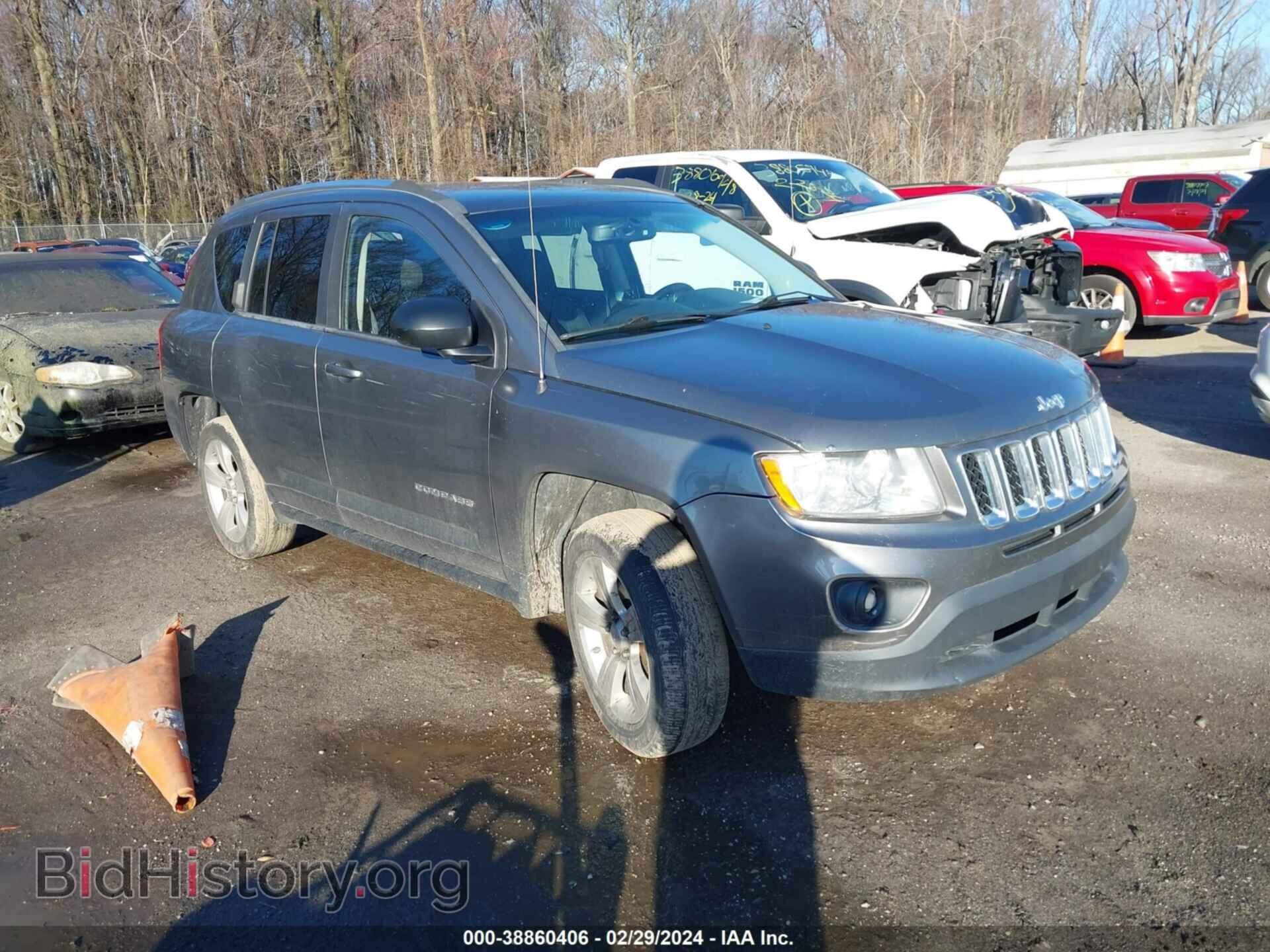 Photo 1J4NT1FB0BD213824 - JEEP COMPASS 2011