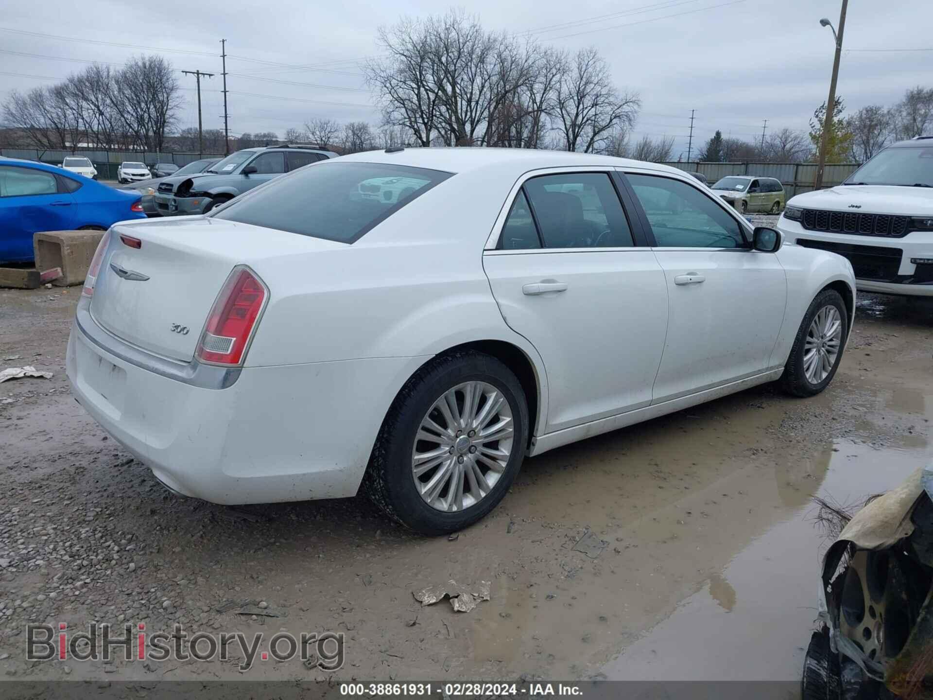 2013 CHRYSLER 300 - VIN: 2C3CCARG6DH699649 - Фото 4