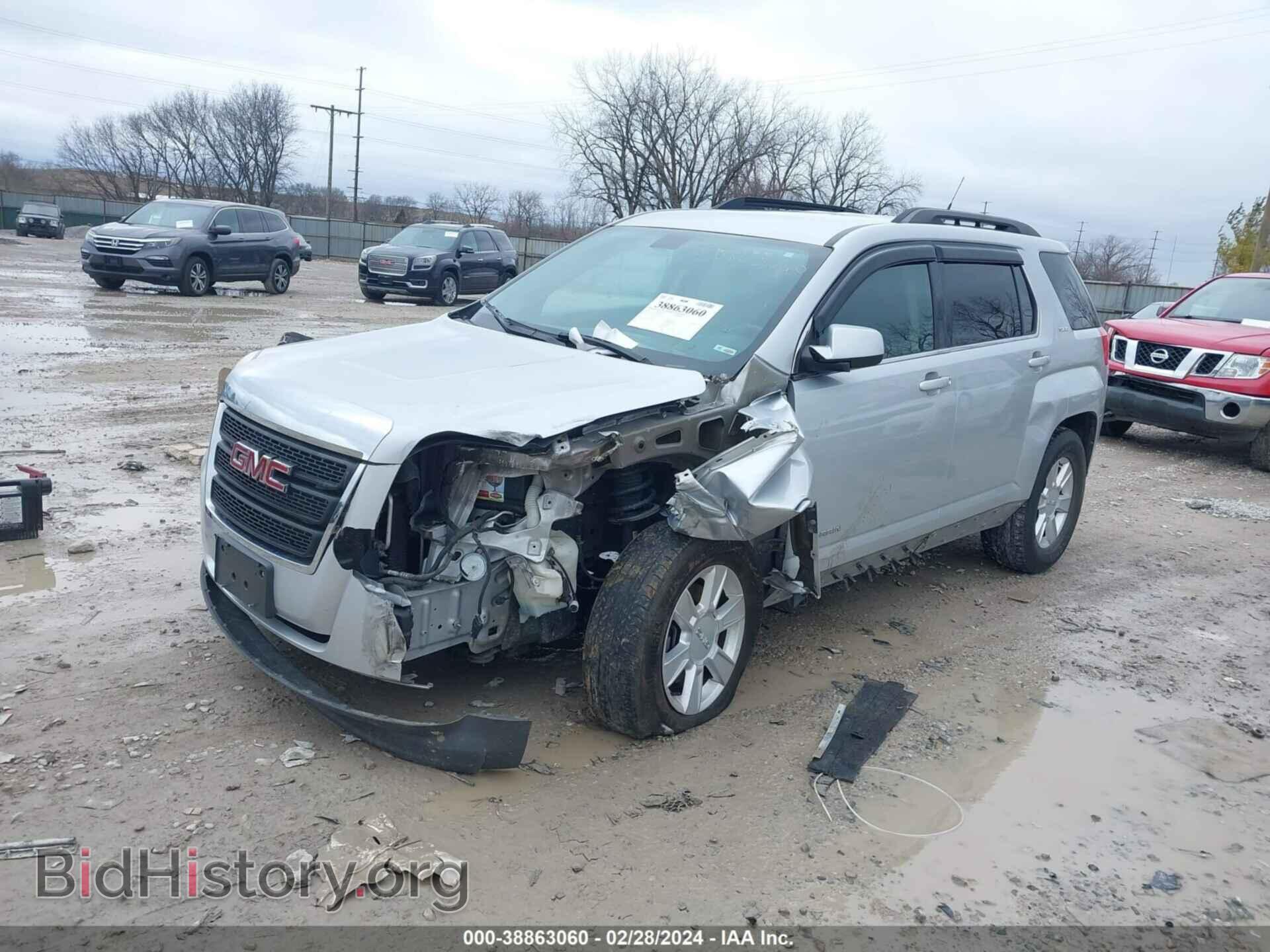 2011 GMC TERRAIN - VIN: 2CTALSEC7B6361573 - Photo 2