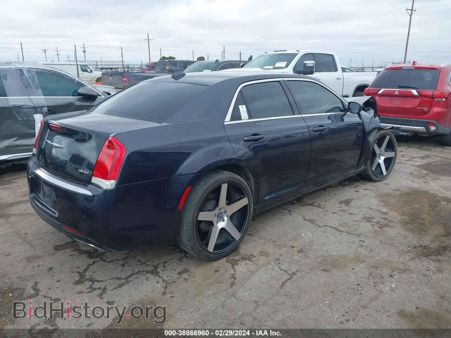 2015 CHRYSLER 300 - VIN: 2C3CCAAGXFH792575 - Photo 4