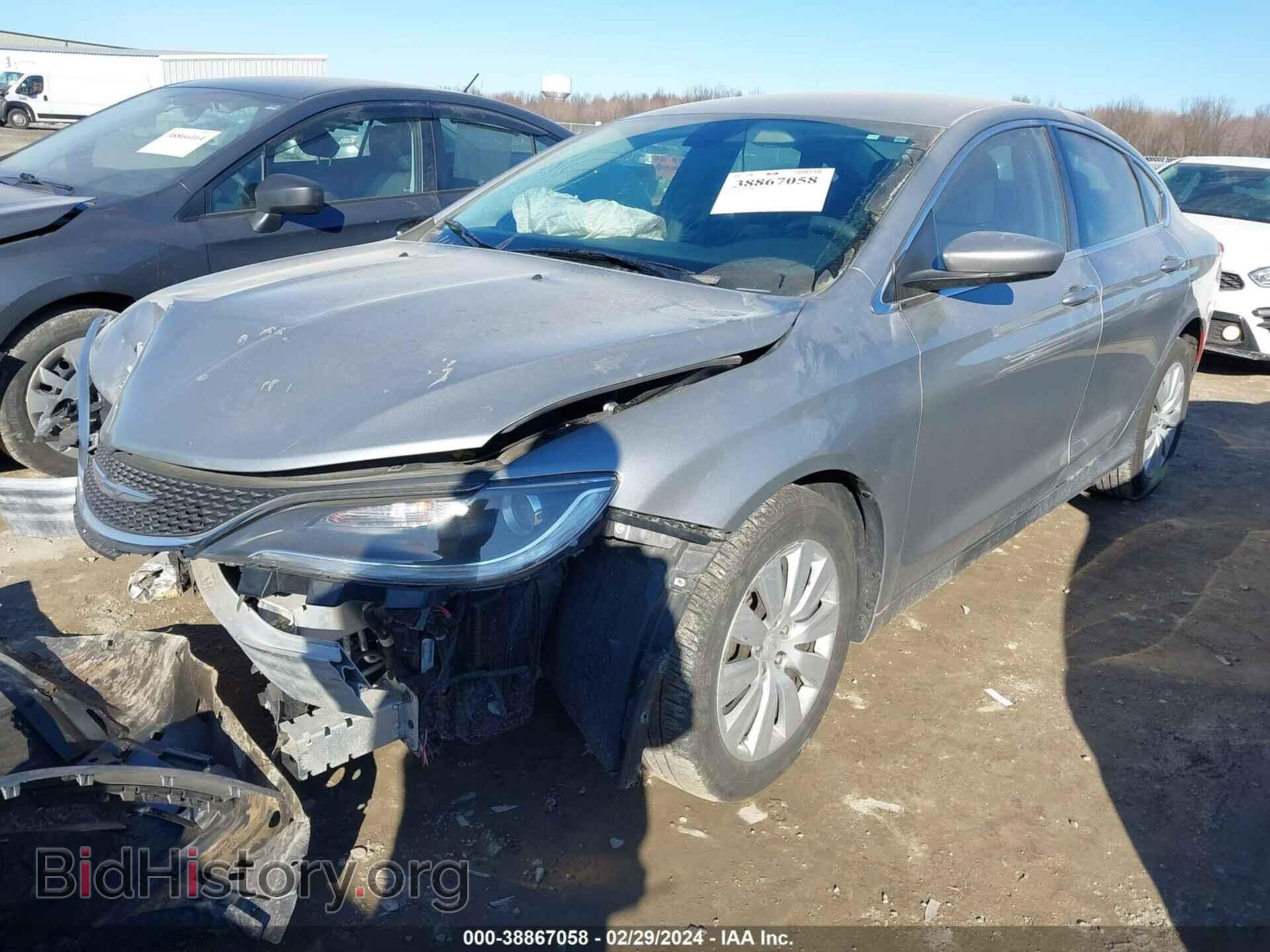 2015 CHRYSLER 200 - VIN: 1C3CCCFB5FN618395 - Фото 2