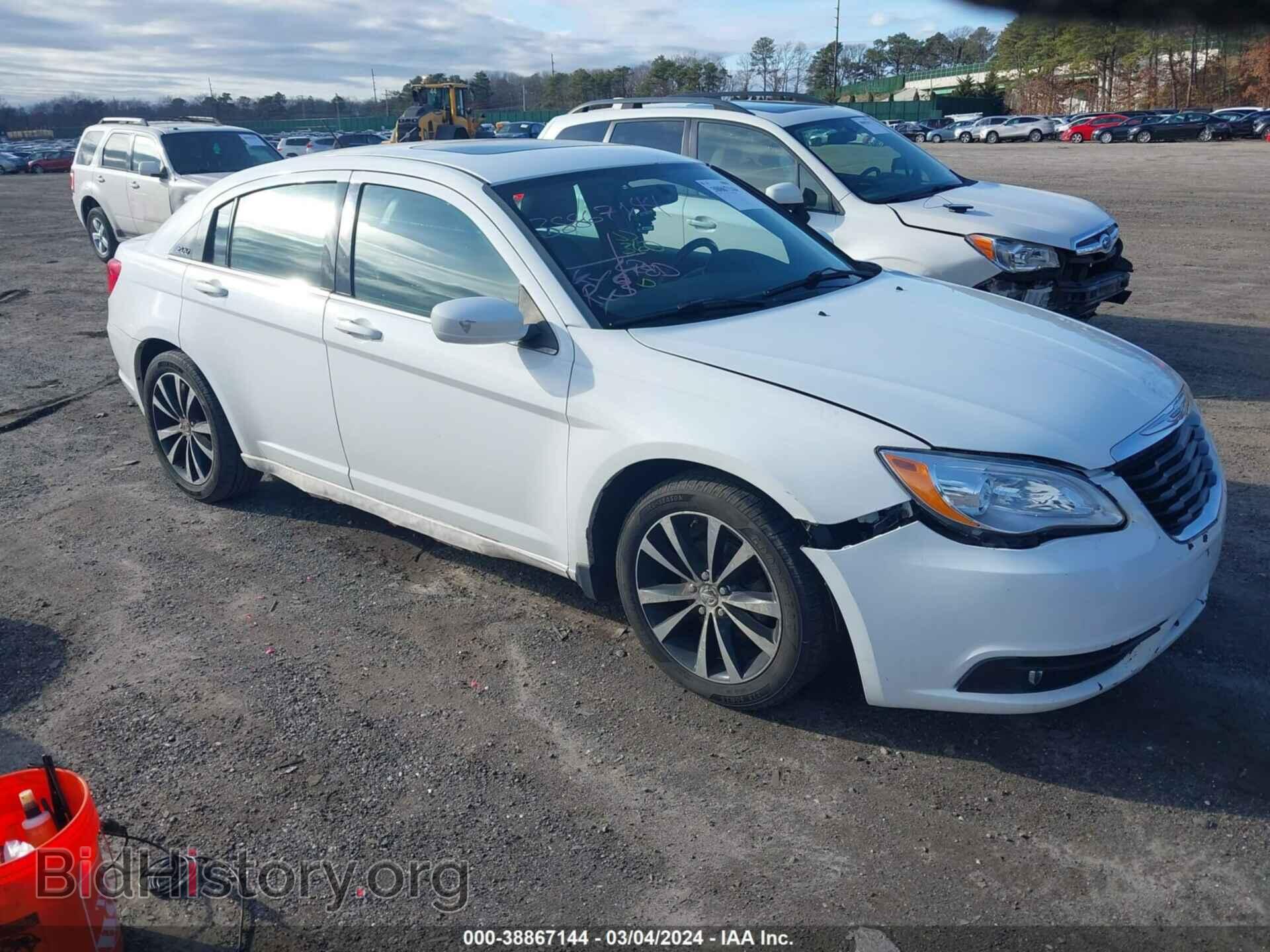 Photo 1C3BC8FG5BN567799 - CHRYSLER 200 2011