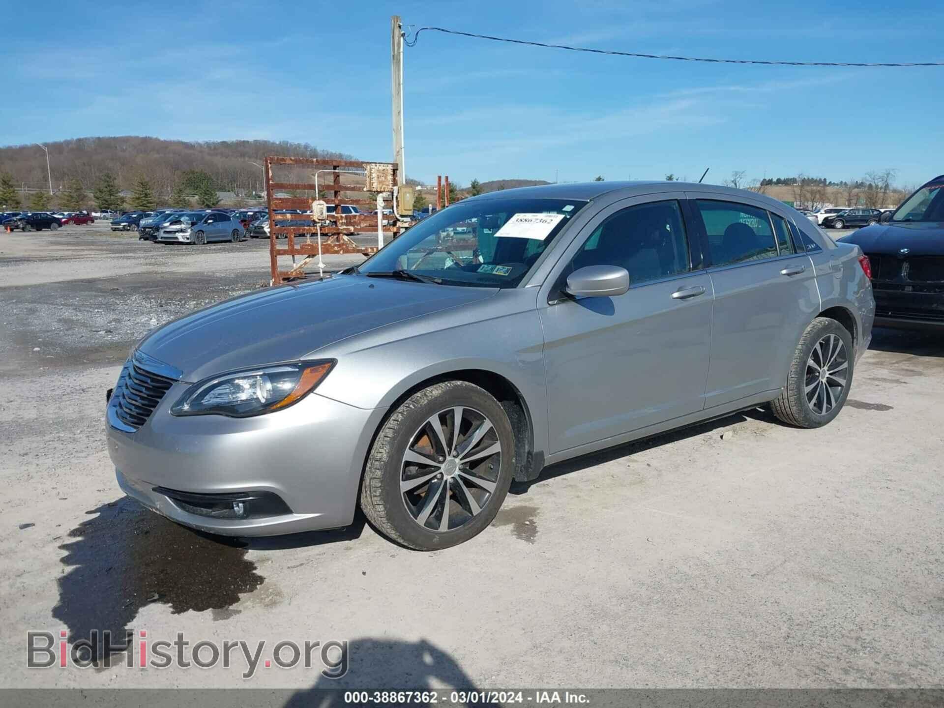 2013 CHRYSLER 200 - VIN: 1C3CCBBB0DN570950 - Фото 2
