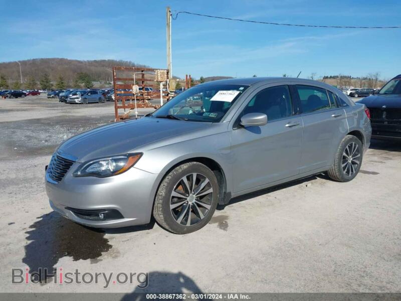 2013 Chrysler 200 (VIN 1C3CCBBB0DN570950) — фото 2 из 16