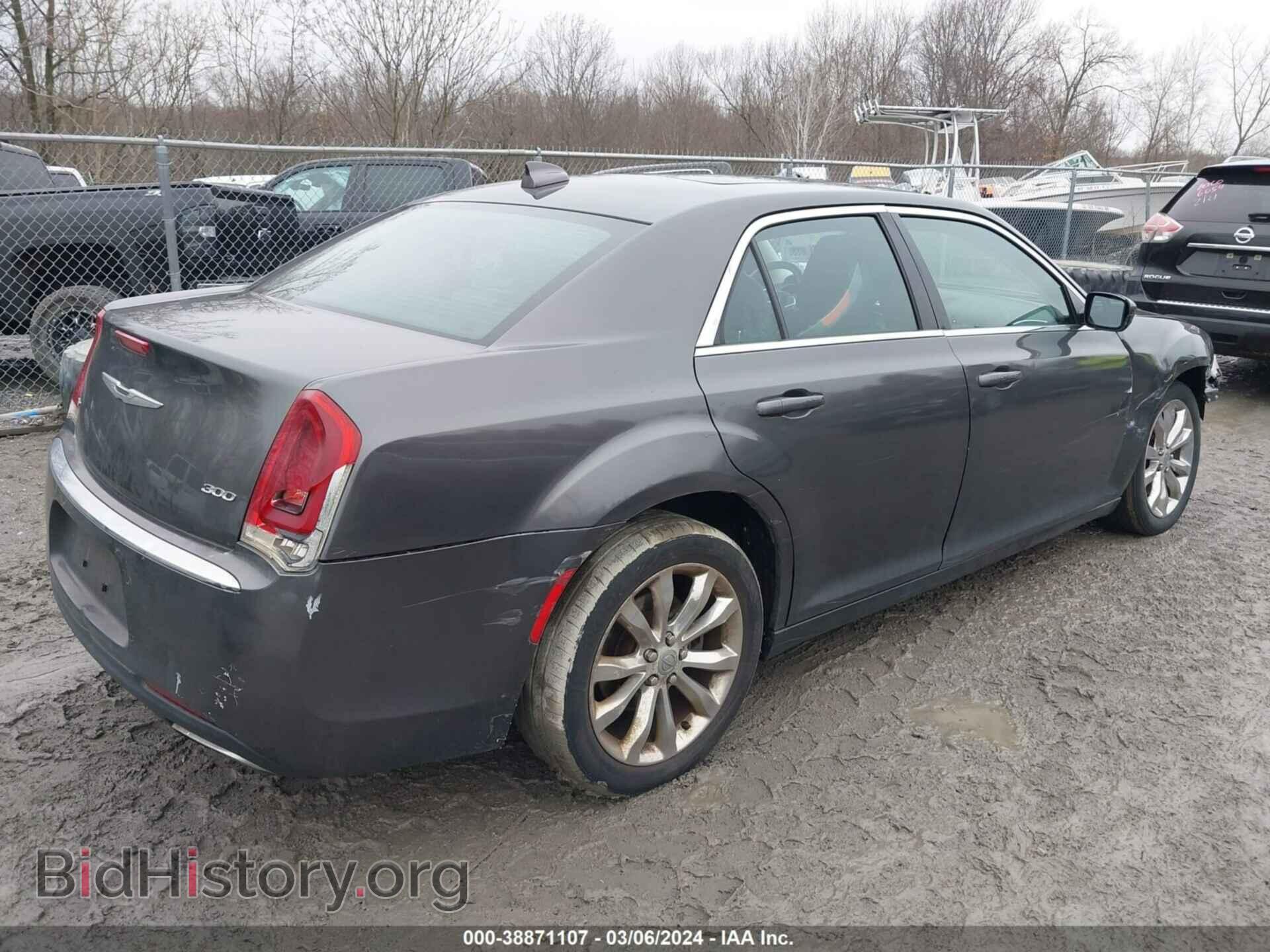 2016 CHRYSLER 300 - VIN: 2C3CCARG3GH262020 - Фото 4