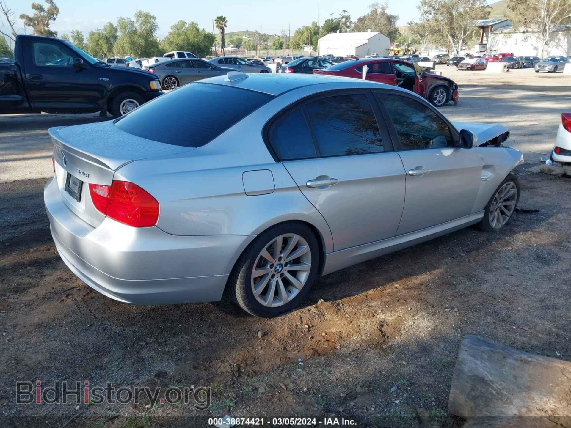 2011 BMW 328I - VIN: WBAPH5C55BA444318 - Фото 4